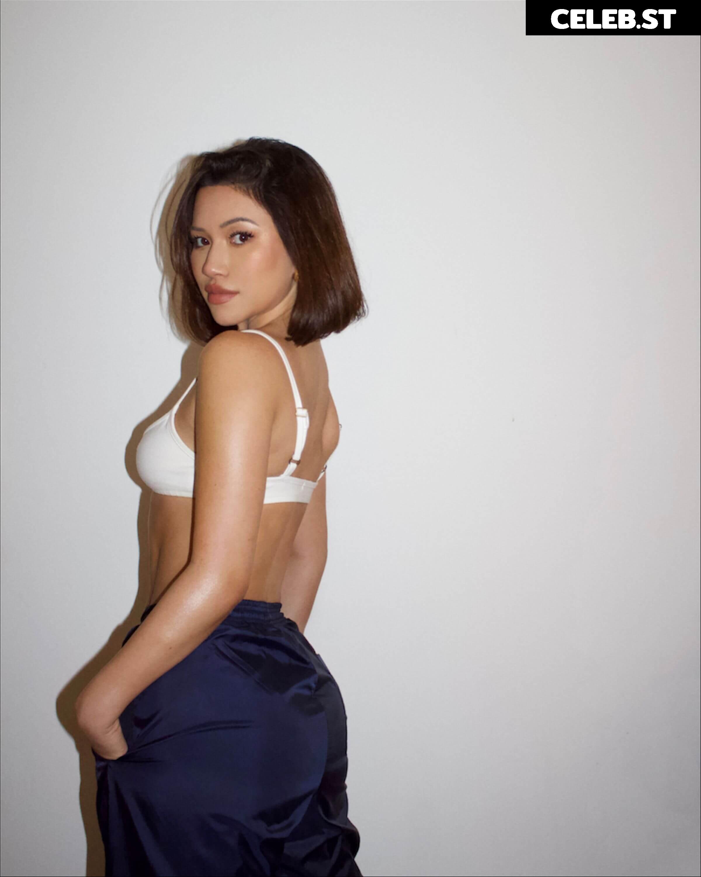 Julia Kelly Image 3579533