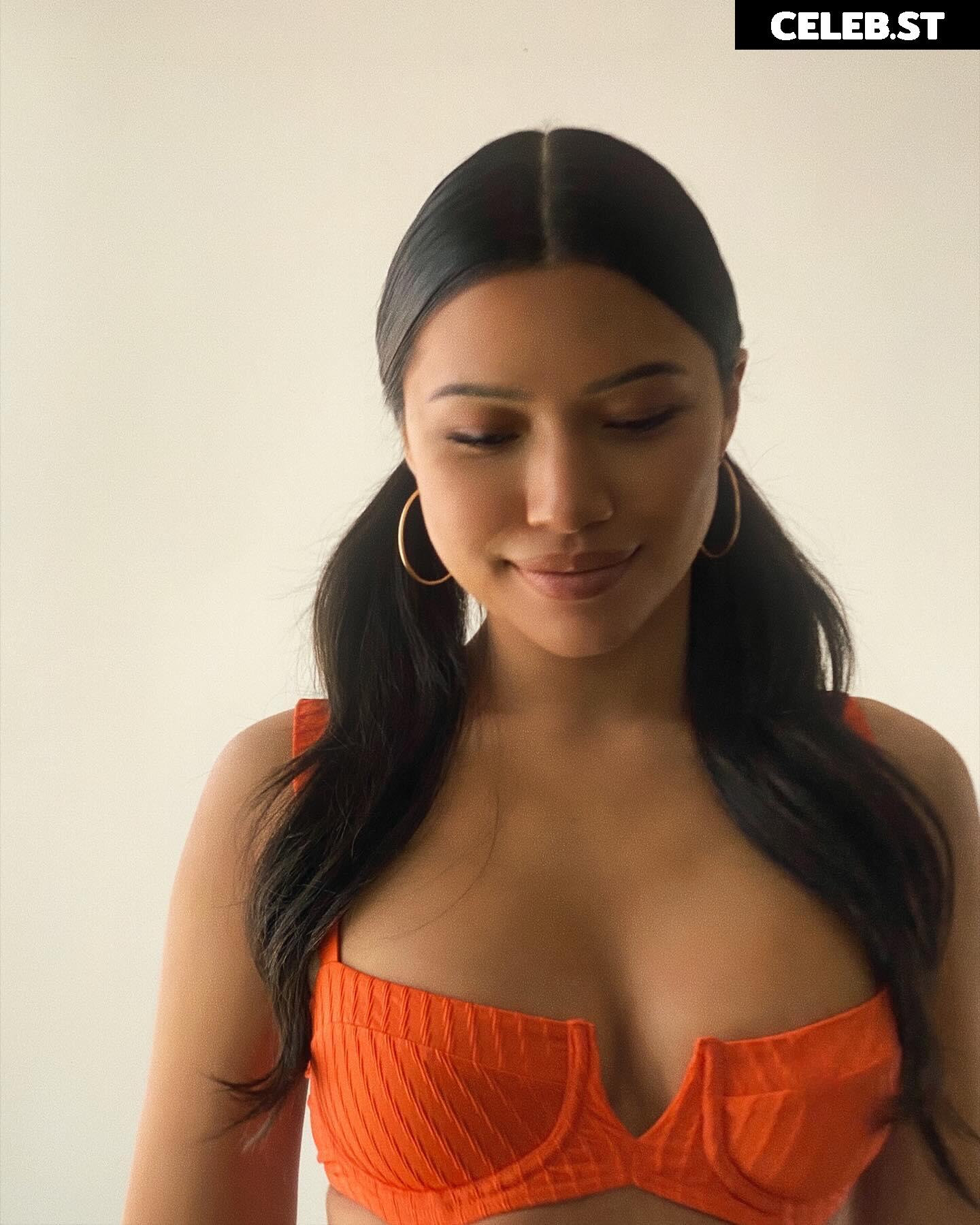 Julia Kelly Image 3579681