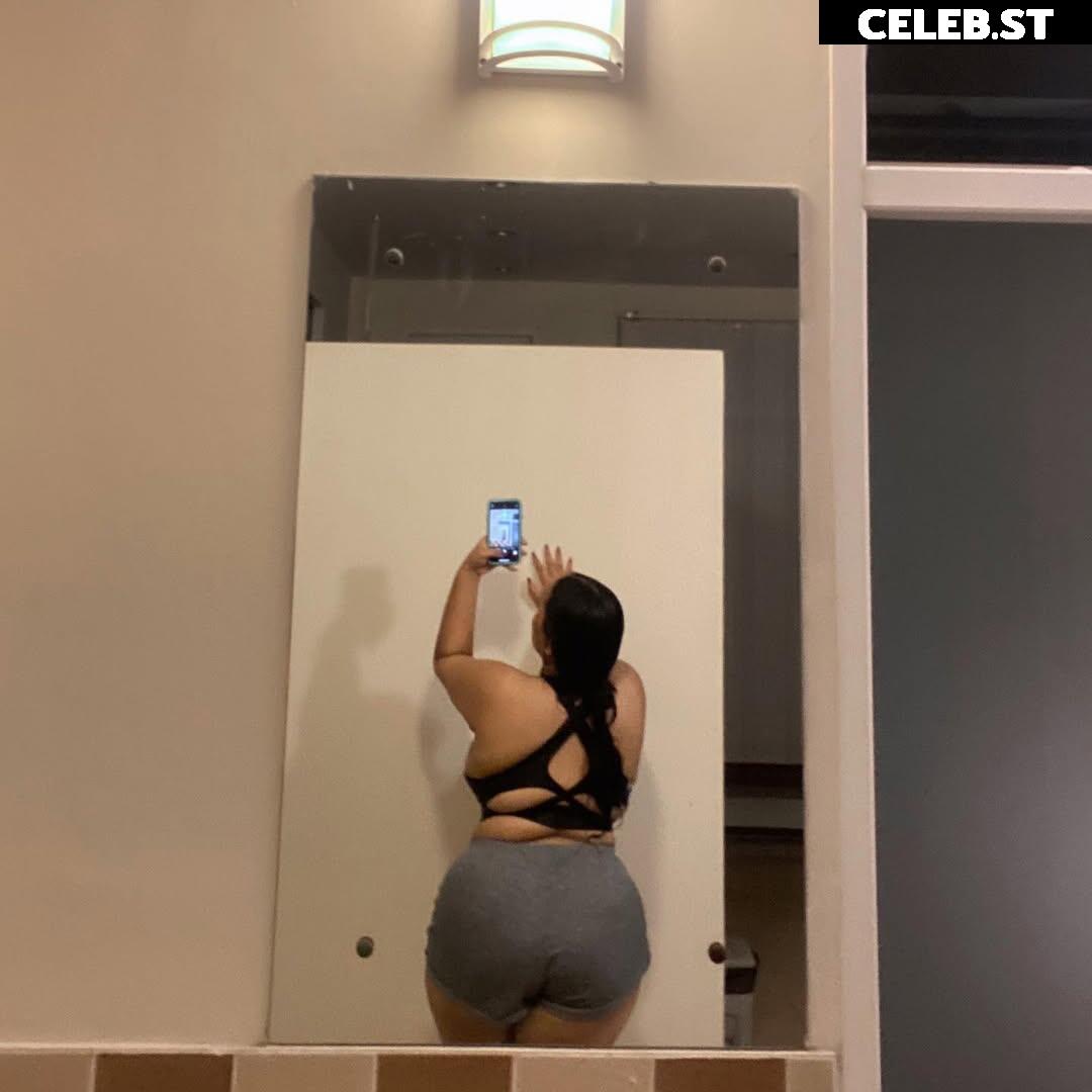 fhong_fionax / Chayada Dulyasatien (Busty Thai Model) Image 3579181