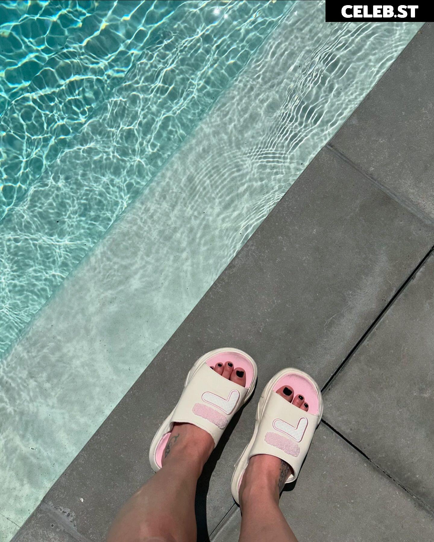 Sonja Reid aka OMGitsfirefoxx Image 3579170