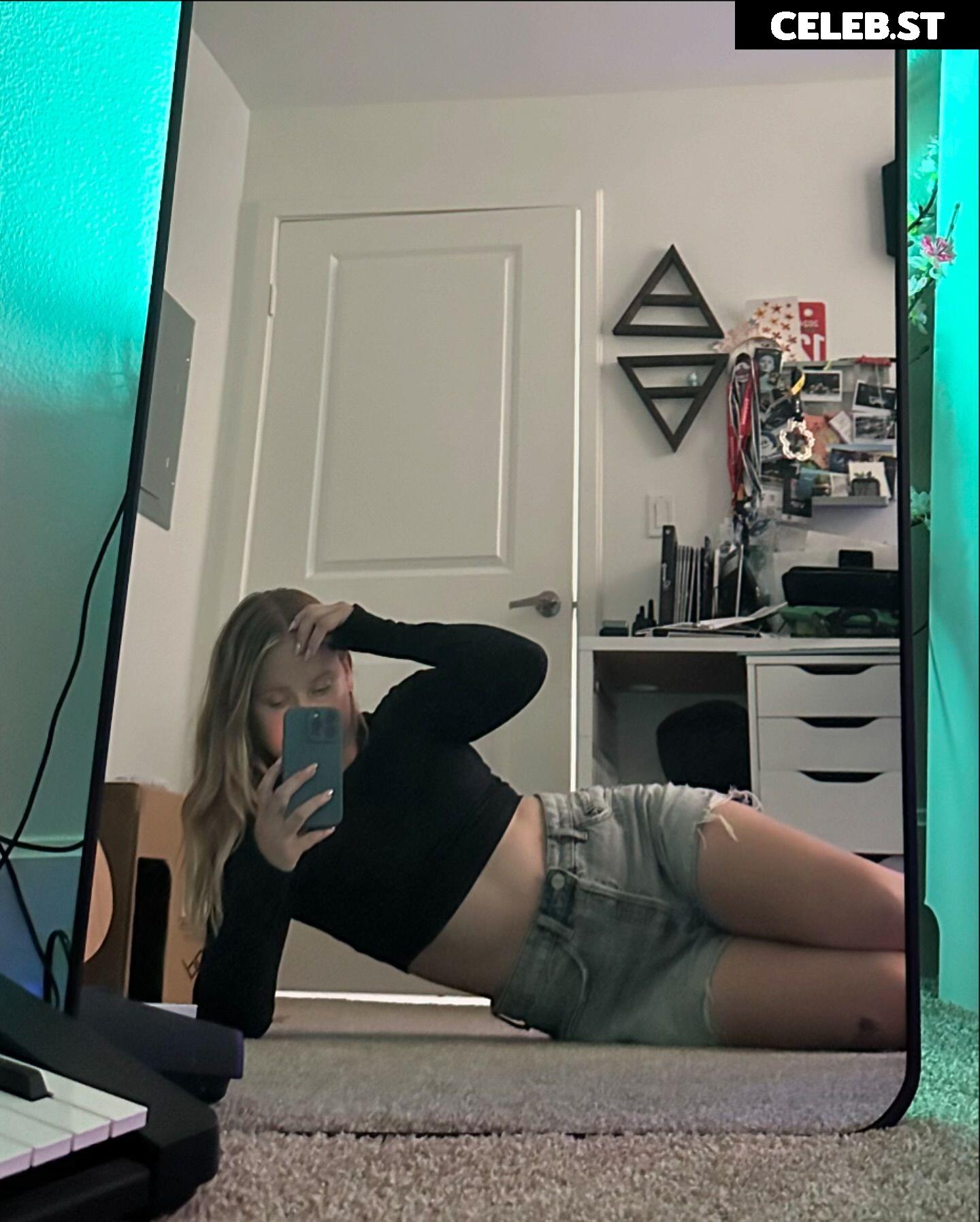 Sonja Reid aka OMGitsfirefoxx Image 3579160