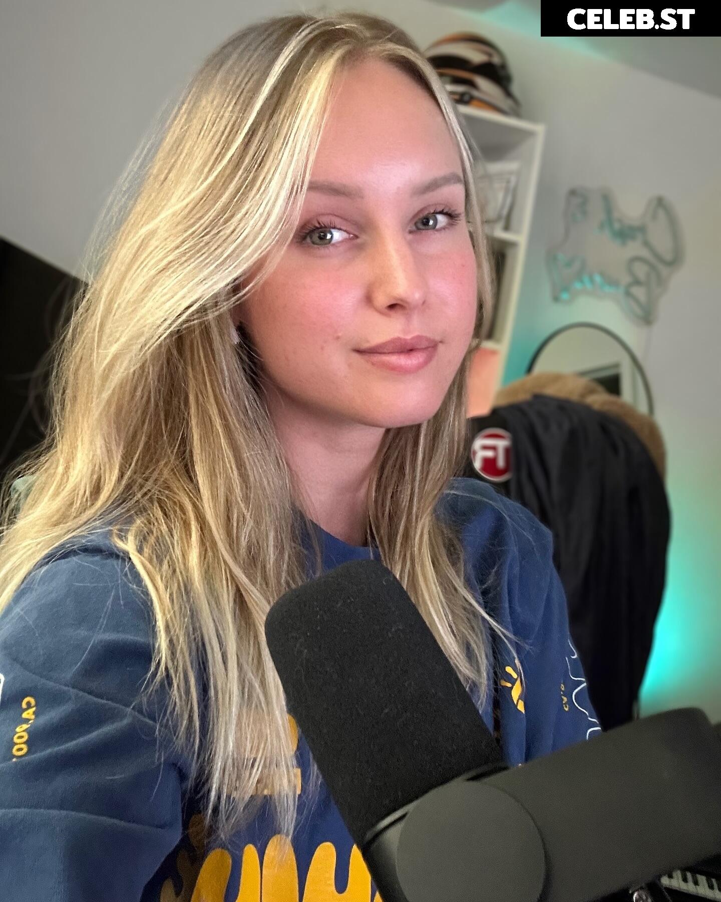 Sonja Reid aka OMGitsfirefoxx Image 3579129