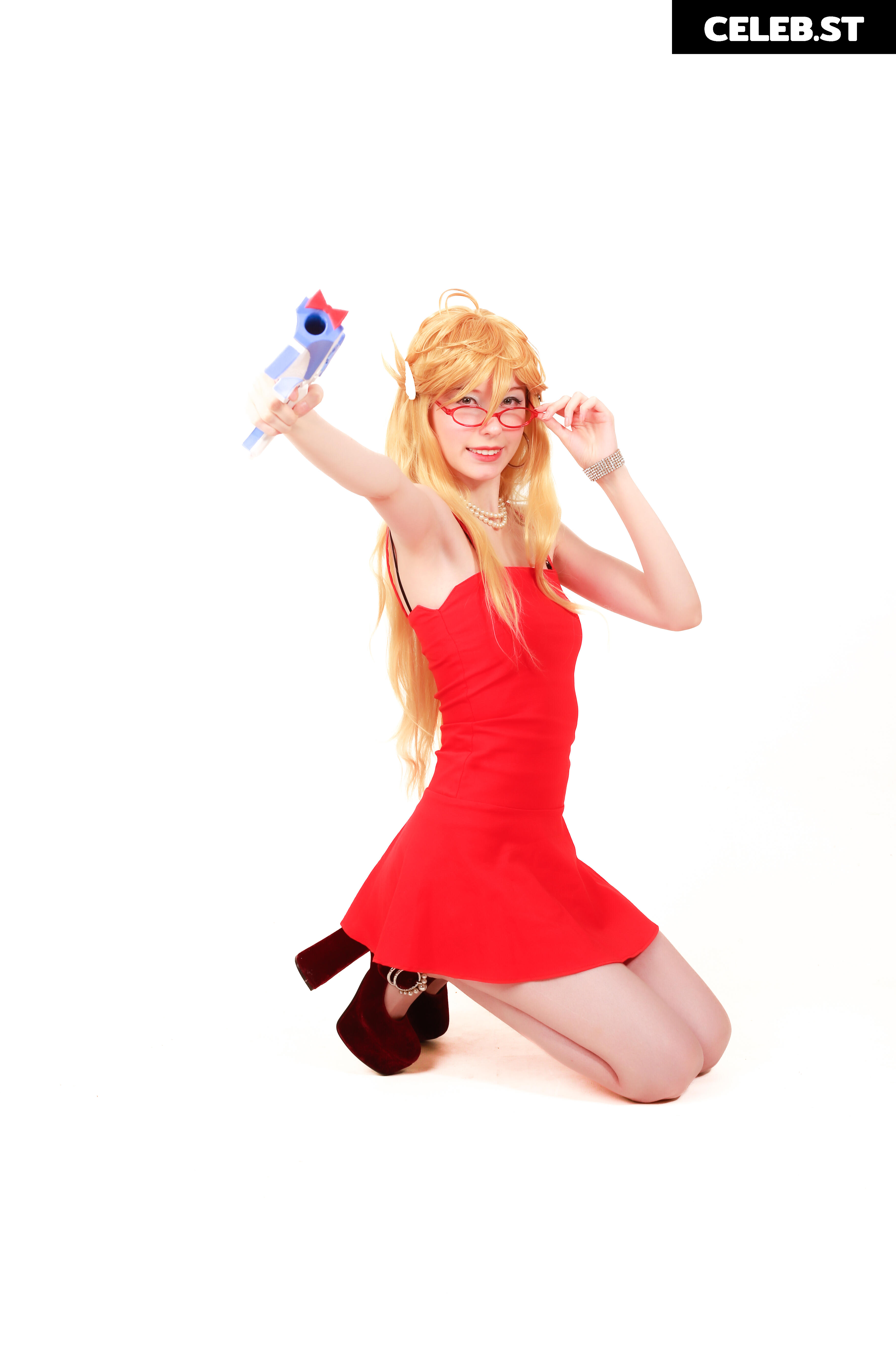 Kiki Glitter Cosplay Image 3565605