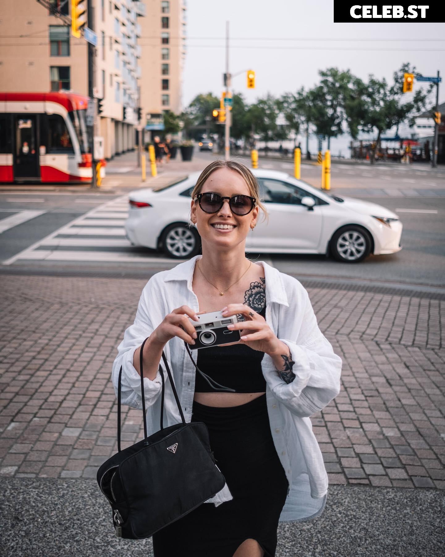 Sonja Reid aka OMGitsfirefoxx Image 3565313