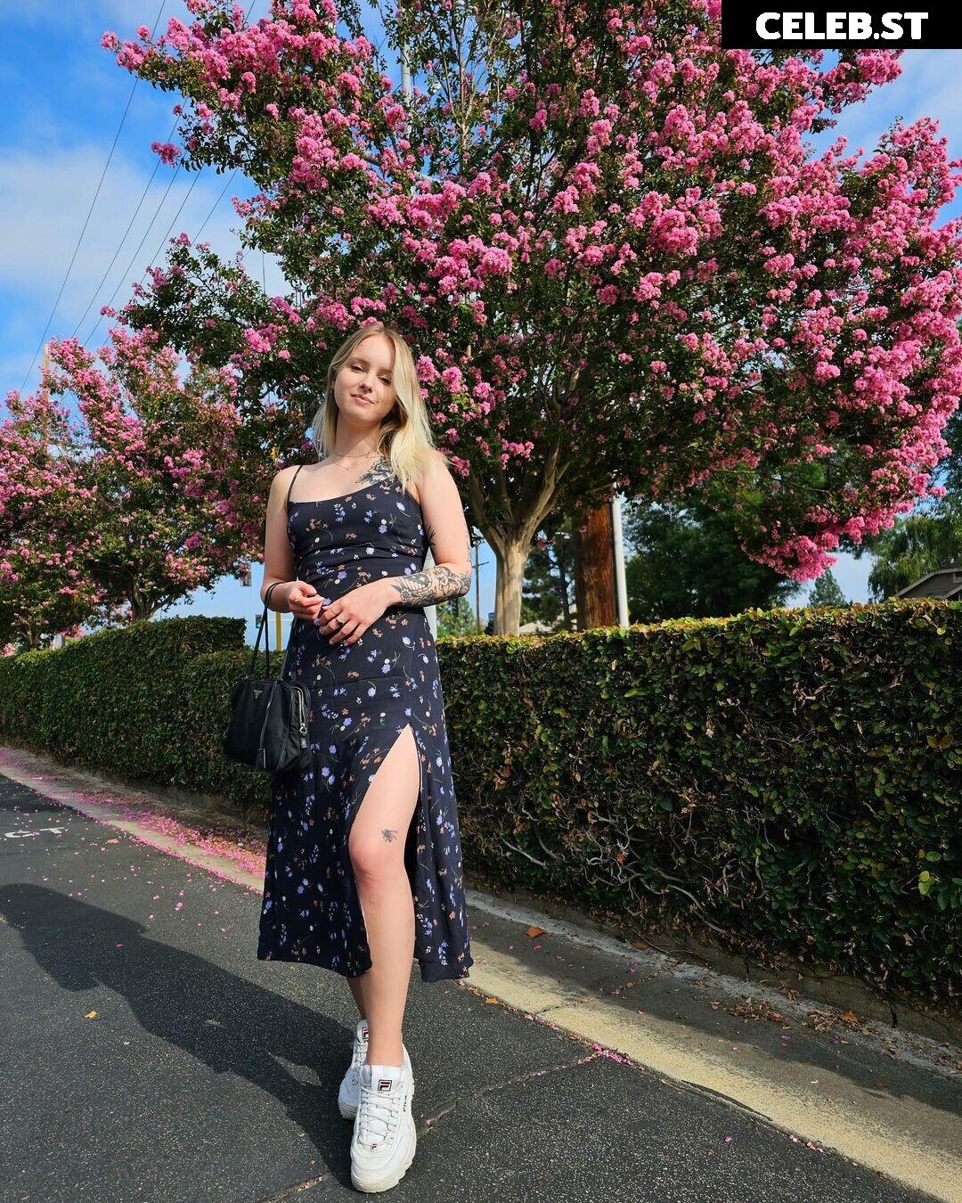 Sonja Reid aka OMGitsfirefoxx Image 3565950