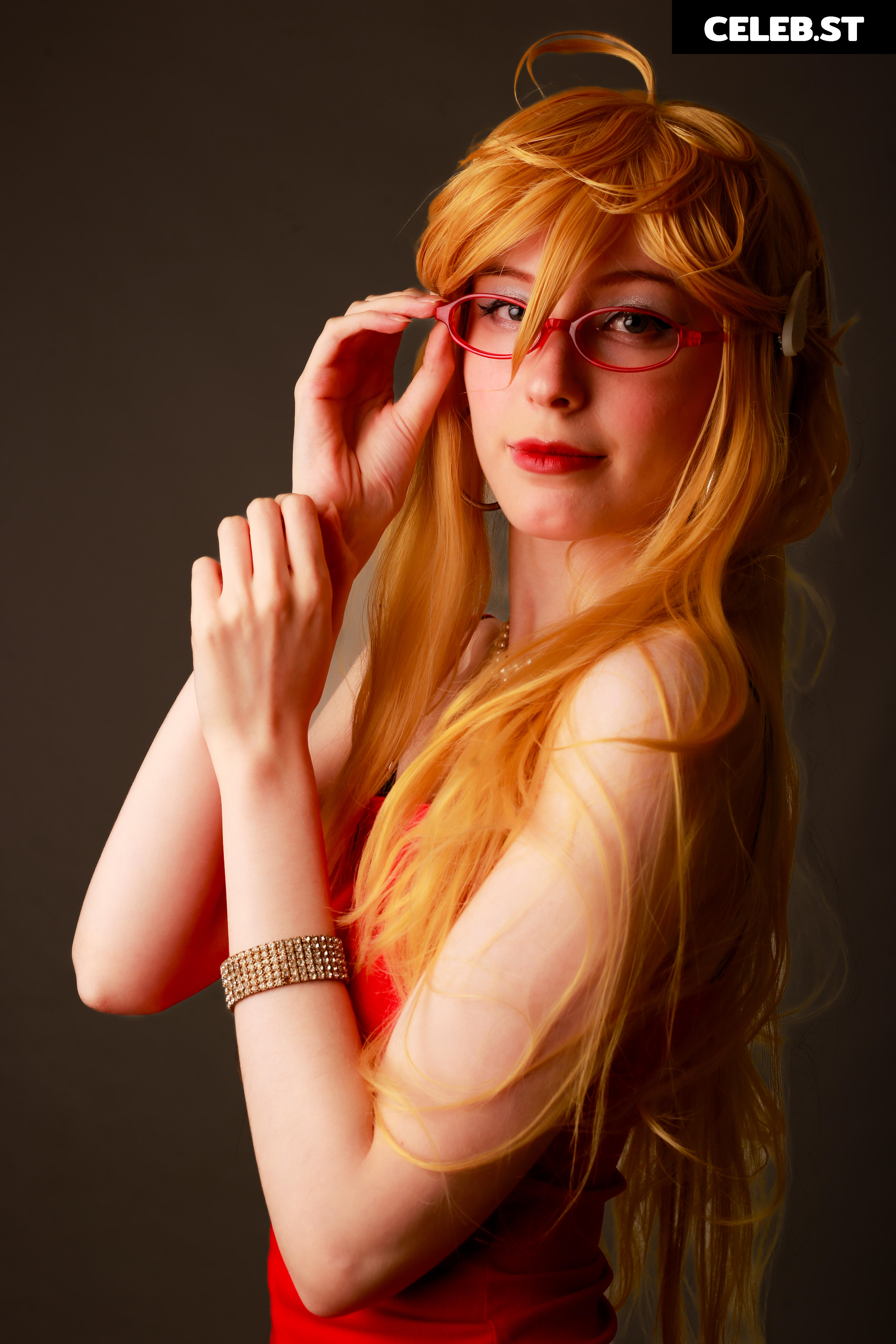 Kiki Glitter Cosplay Image 3566819
