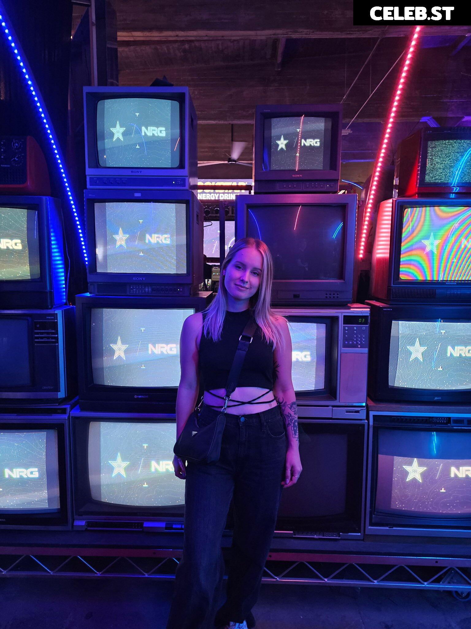 Sonja Reid aka OMGitsfirefoxx Image 3566531