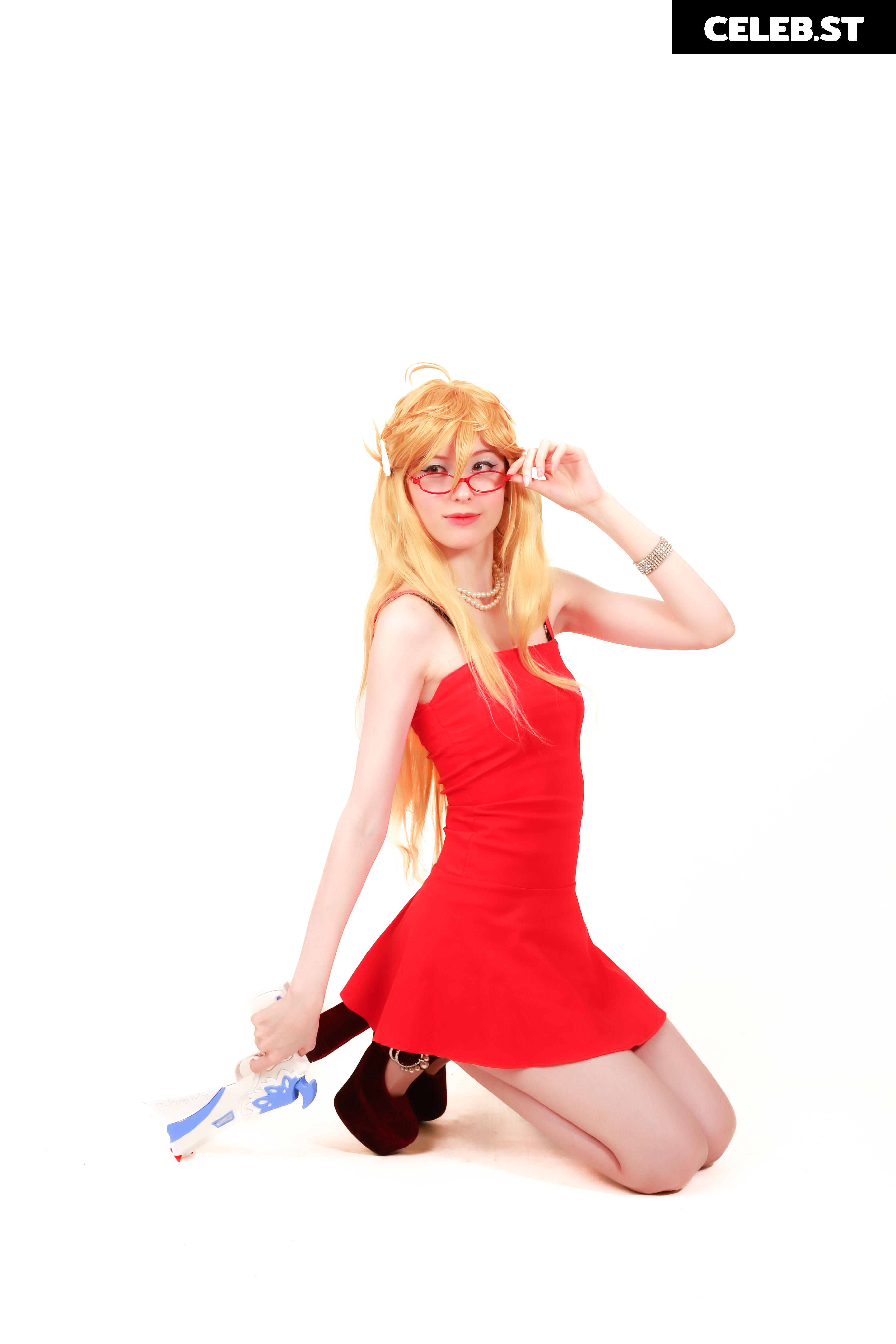 Kiki Glitter Cosplay Image 3566602