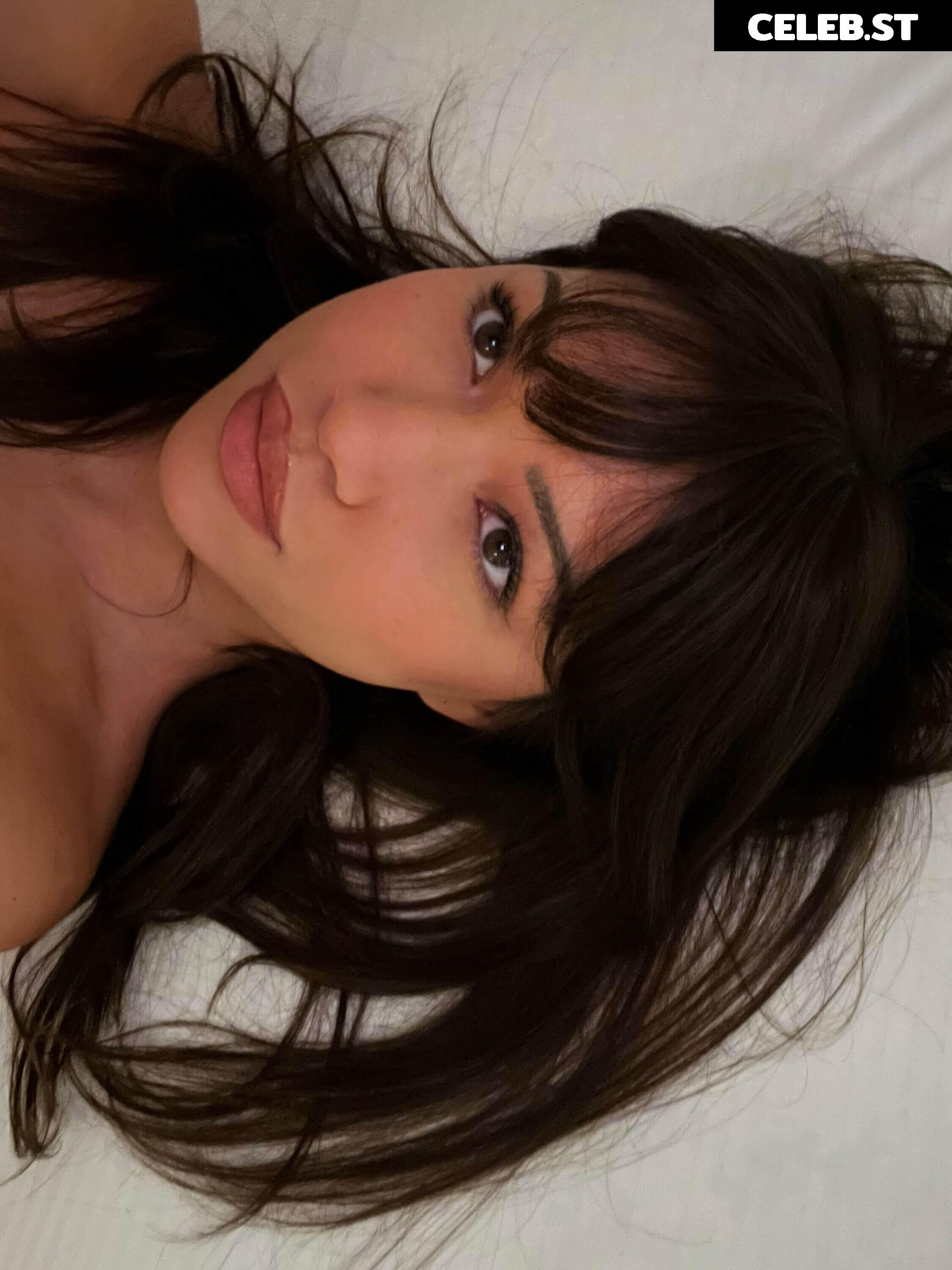 Julia Kelly Image 3566141