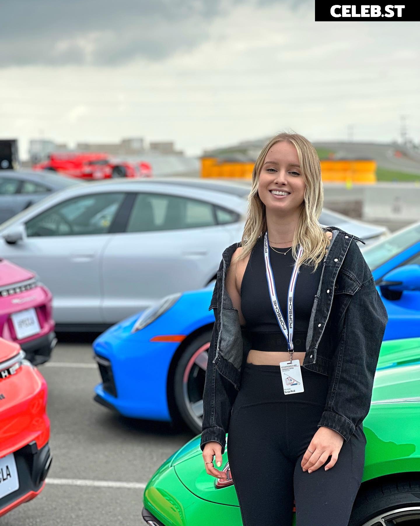 Sonja Reid aka OMGitsfirefoxx Image 3566174