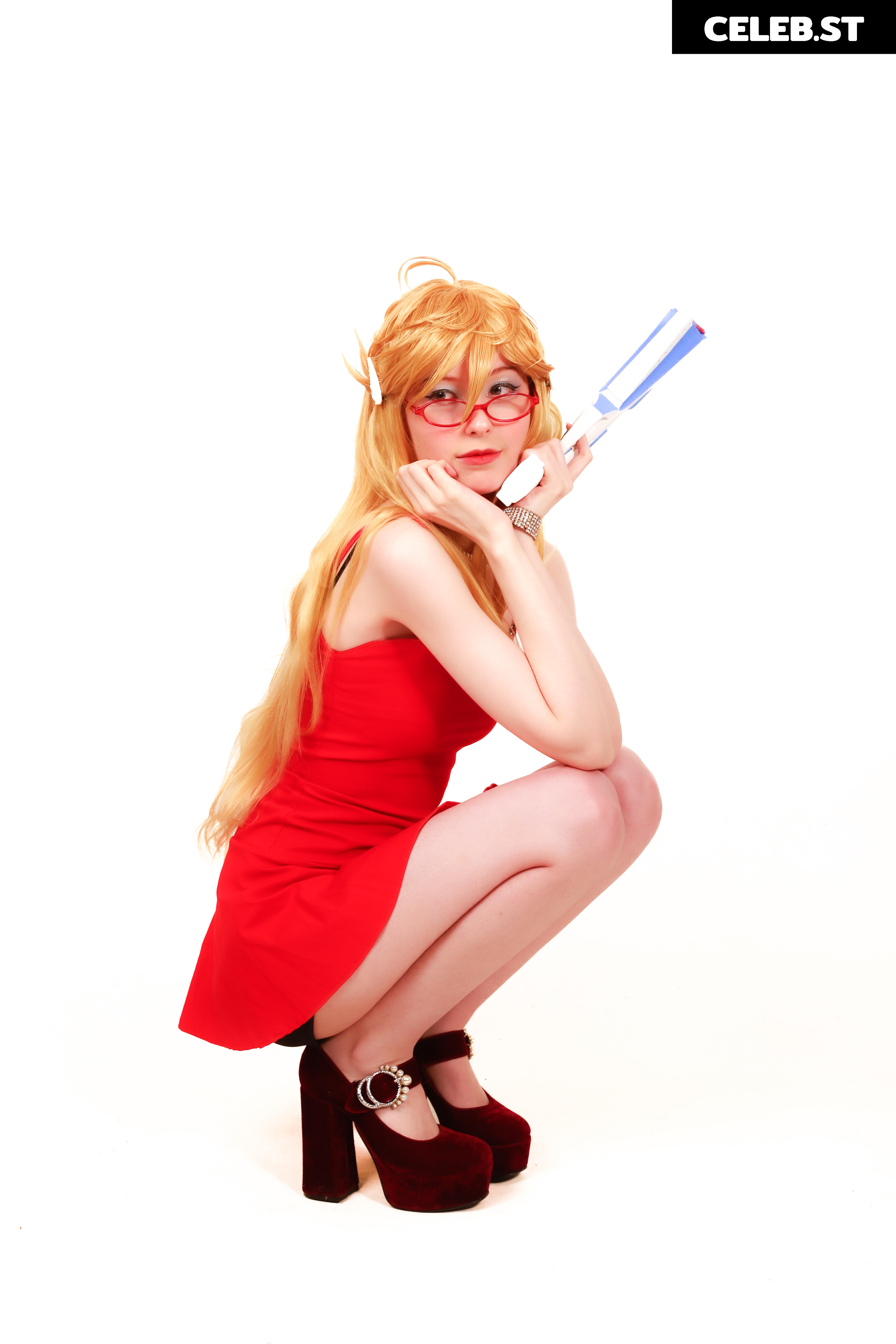 Kiki Glitter Cosplay Image 3566315