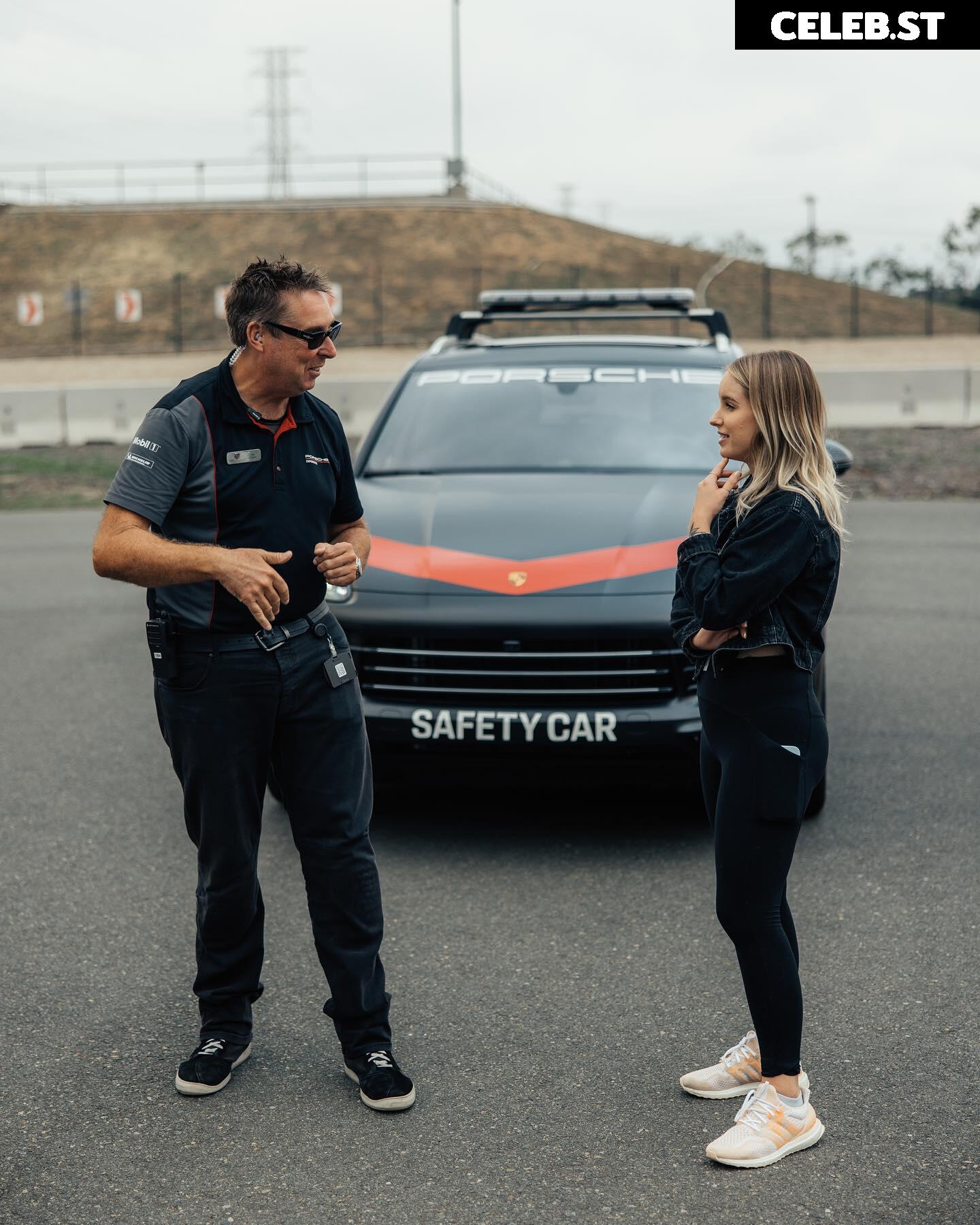 Sonja Reid aka OMGitsfirefoxx Image 3566300