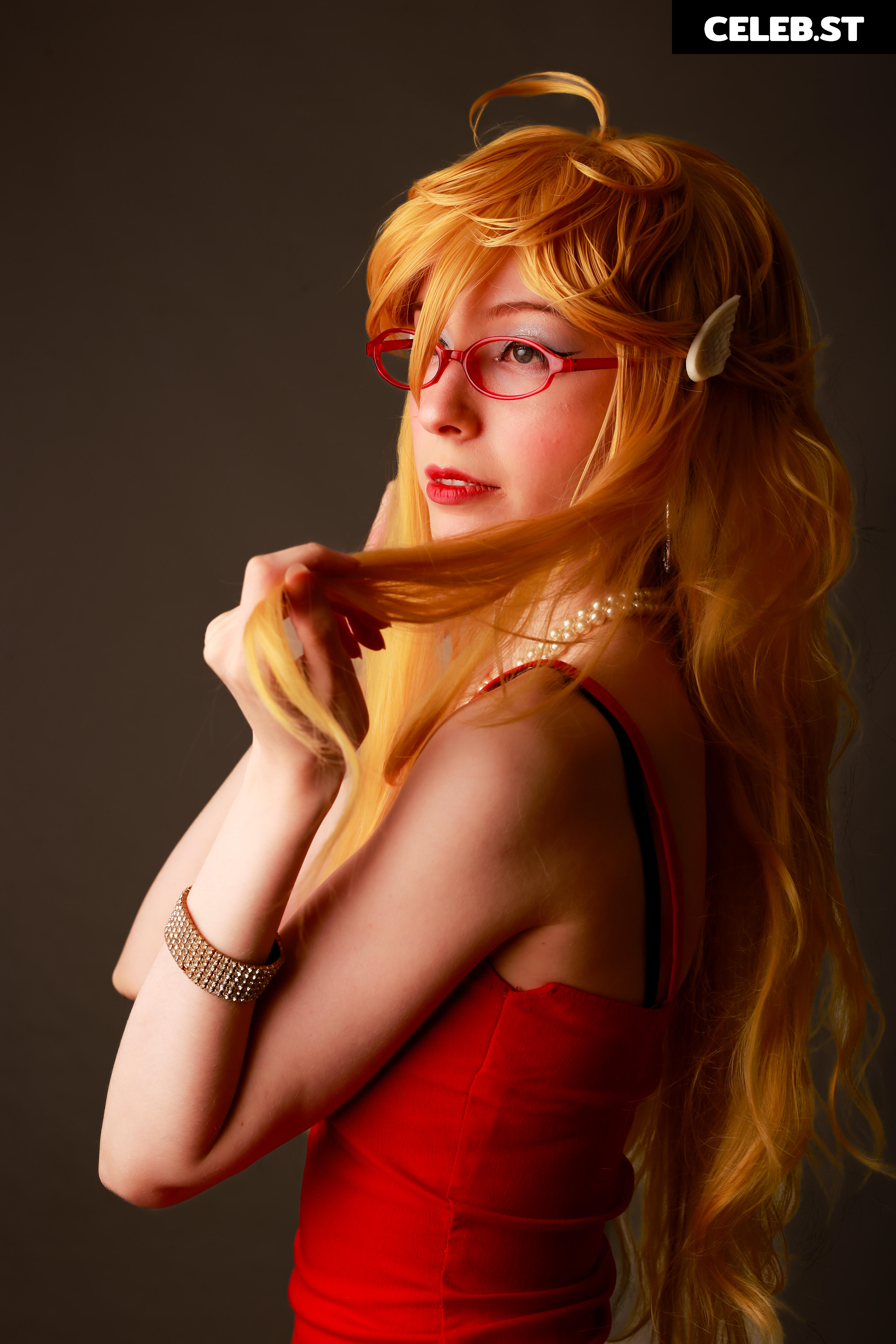 Kiki Glitter Cosplay Image 3566929