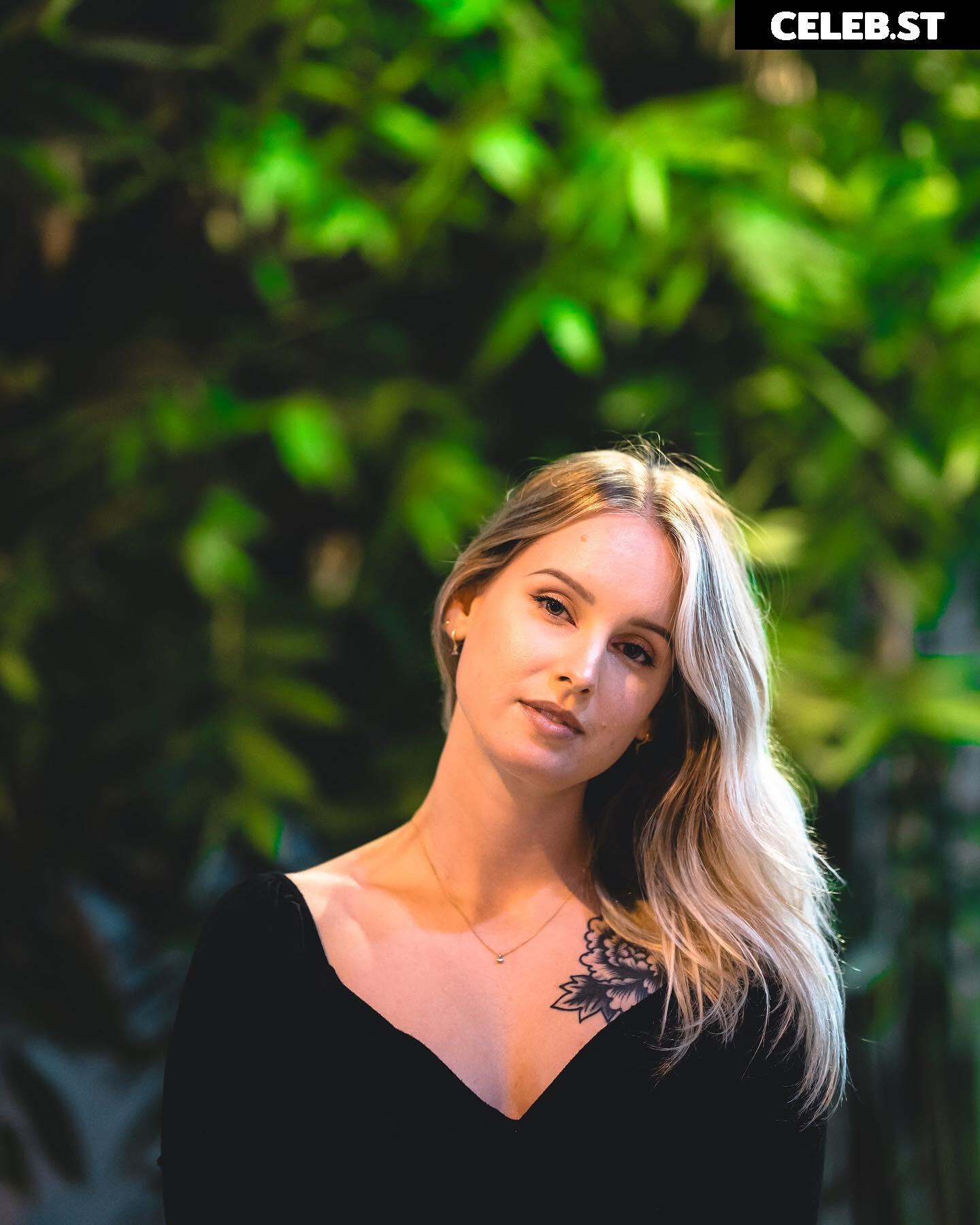 Sonja Reid aka OMGitsfirefoxx Image 3567826