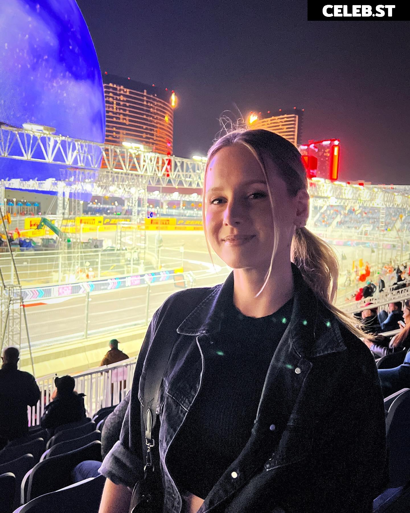 Sonja Reid aka OMGitsfirefoxx Image 3567753