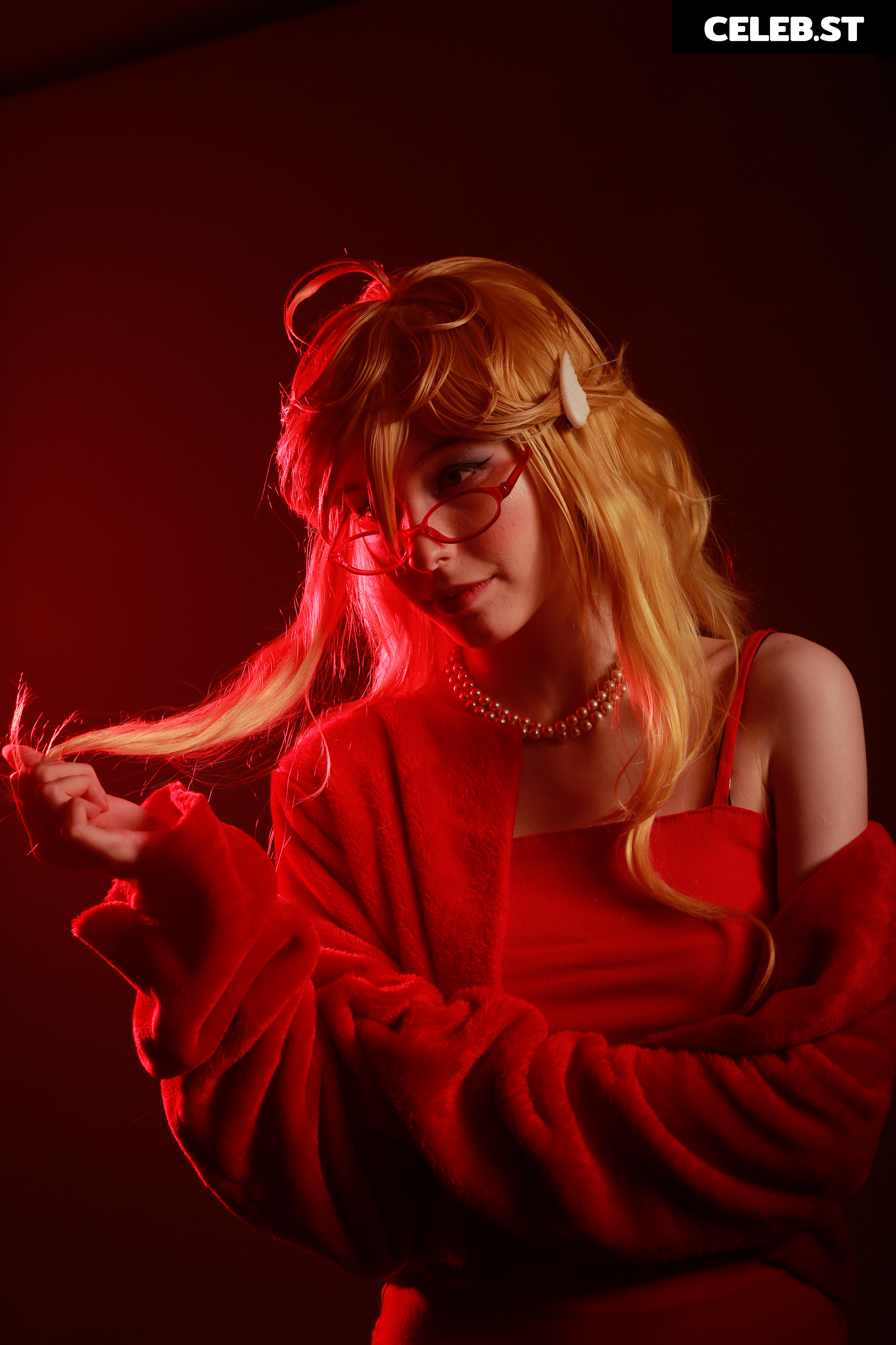 Kiki Glitter Cosplay Image 3567162