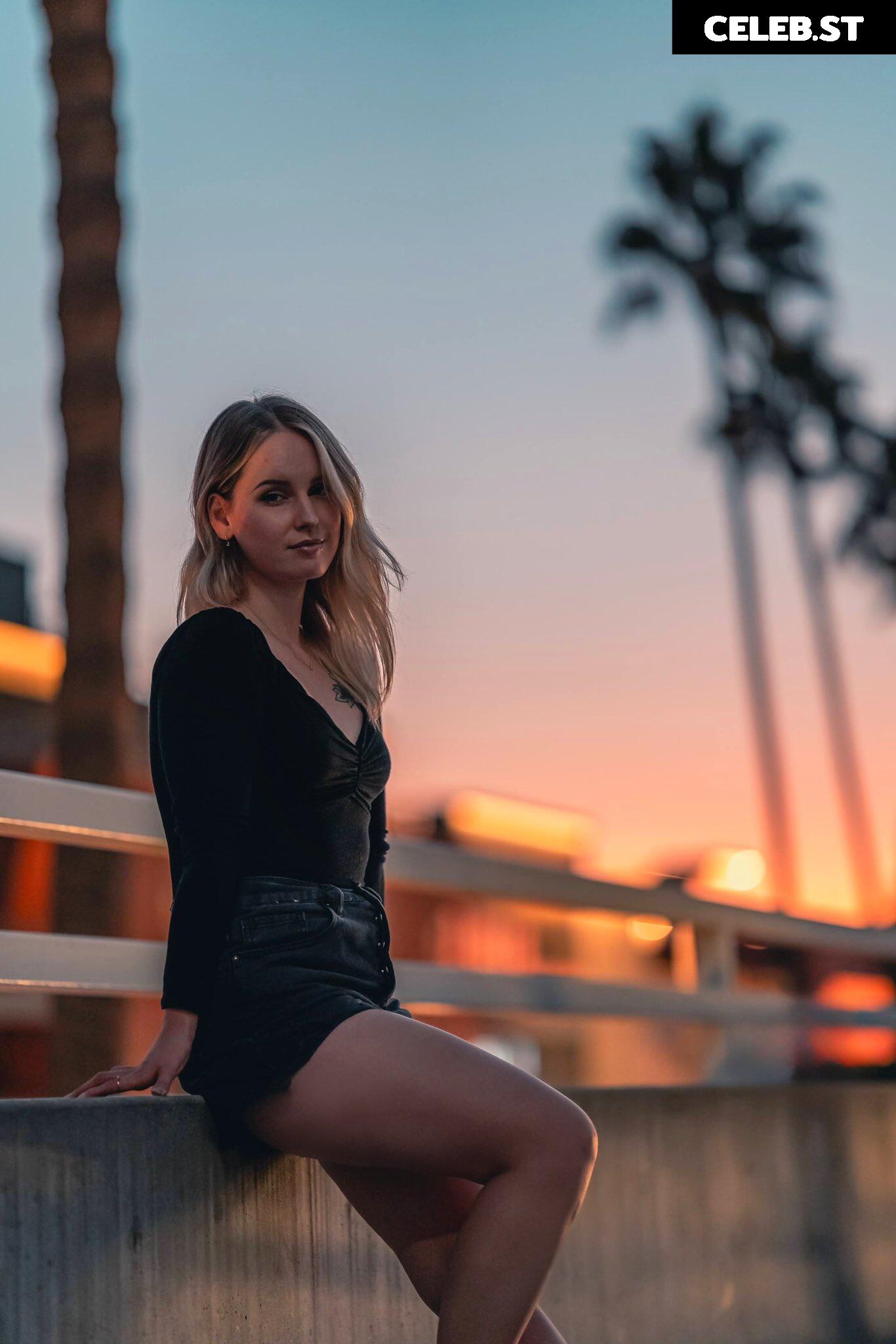 Sonja Reid aka OMGitsfirefoxx Image 3567373