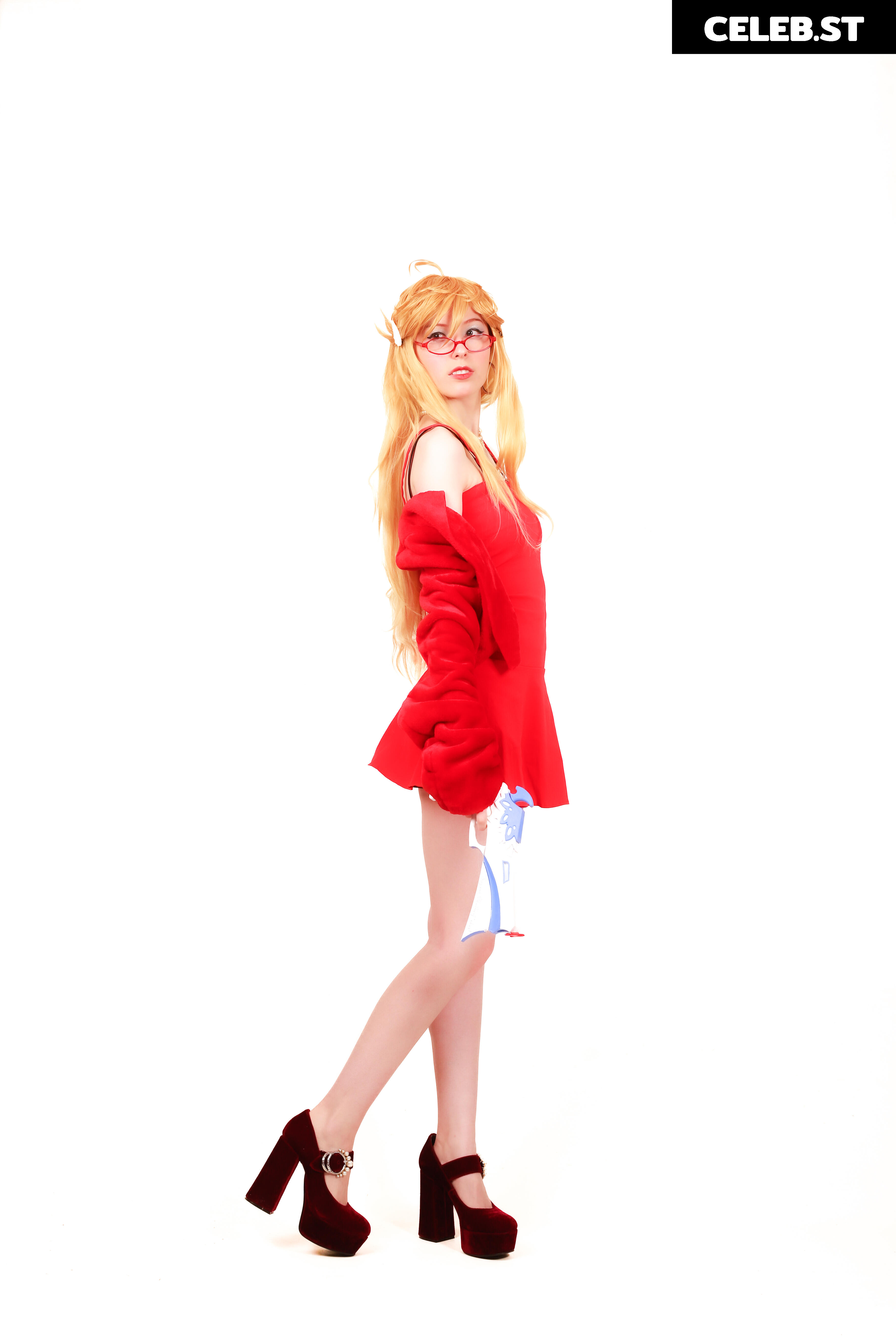 Kiki Glitter Cosplay Image 3564847