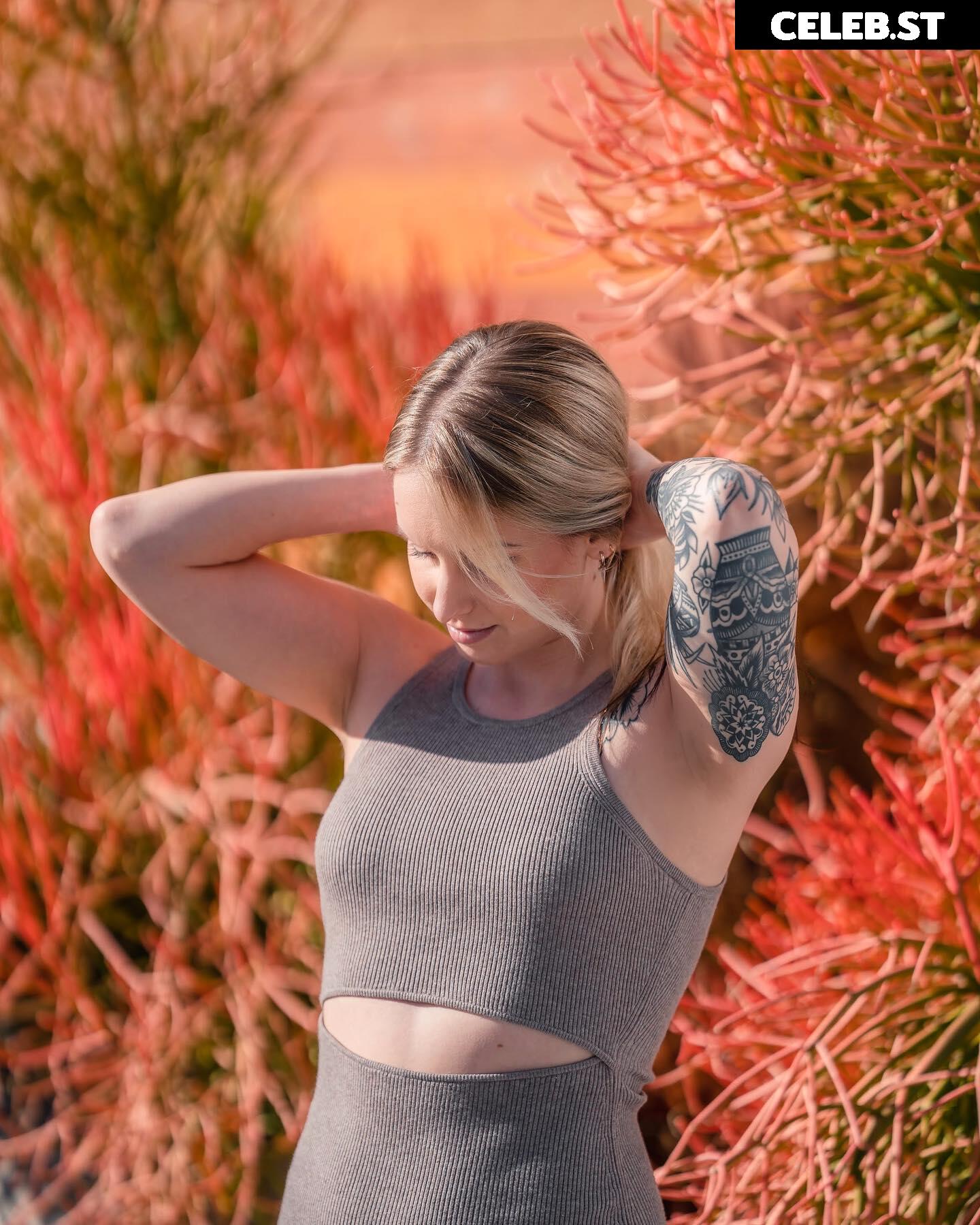 Sonja Reid aka OMGitsfirefoxx Image 3564174