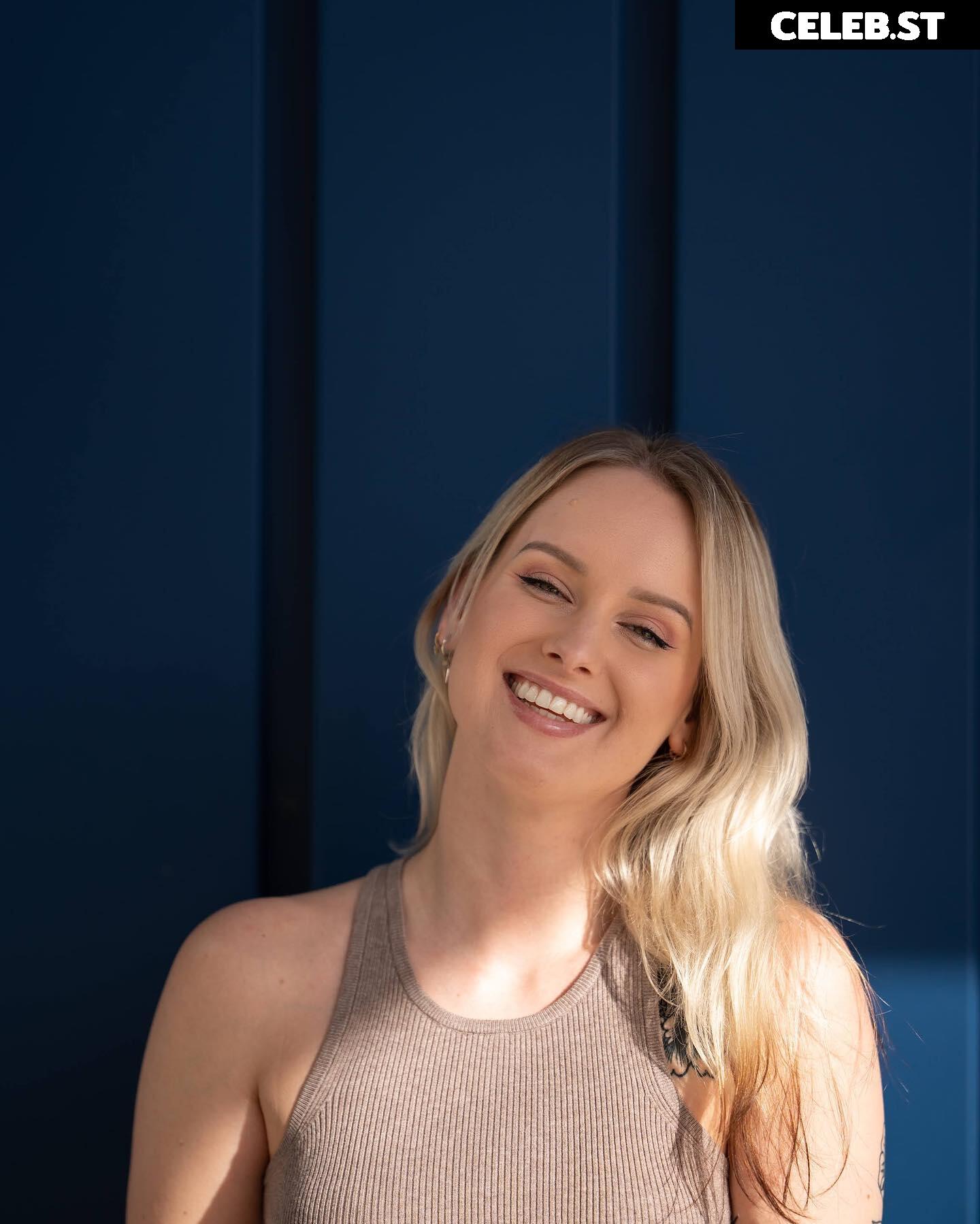 Sonja Reid aka OMGitsfirefoxx Image 3564080