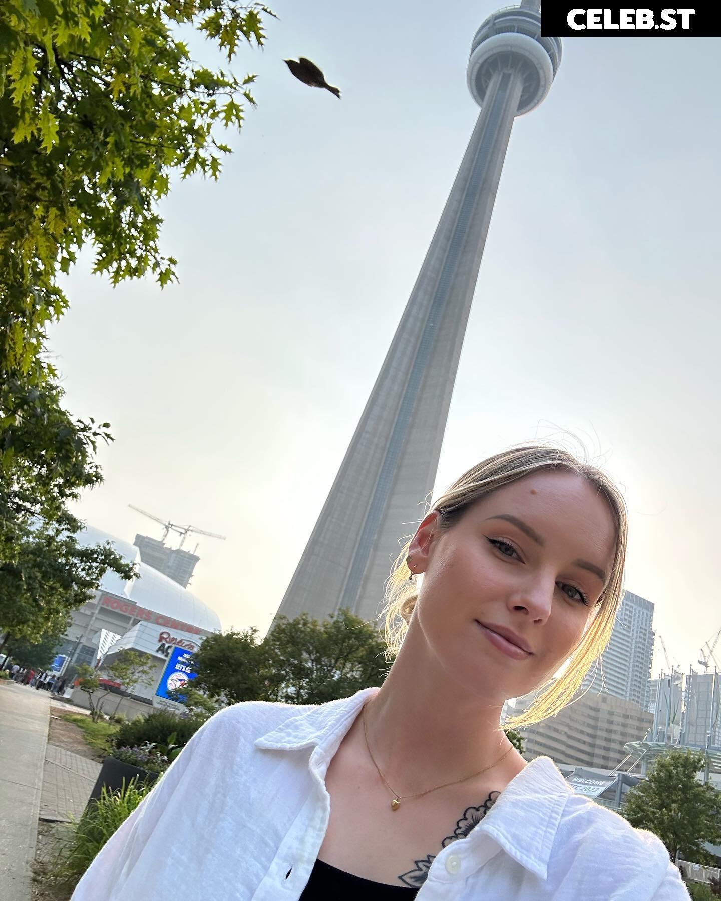 Sonja Reid aka OMGitsfirefoxx Image 3564988