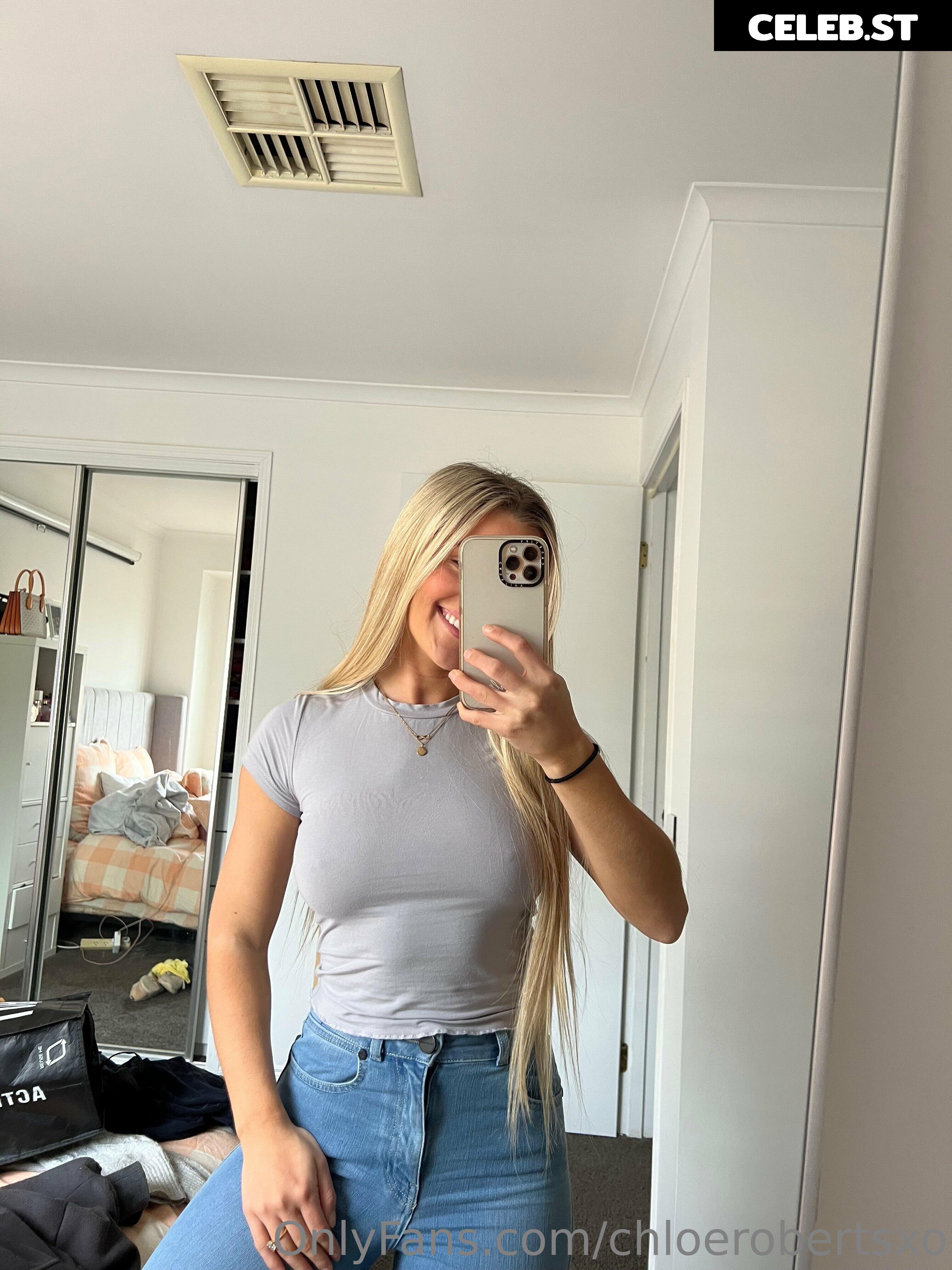 Cassie and Chloe Roberts Image 3564979