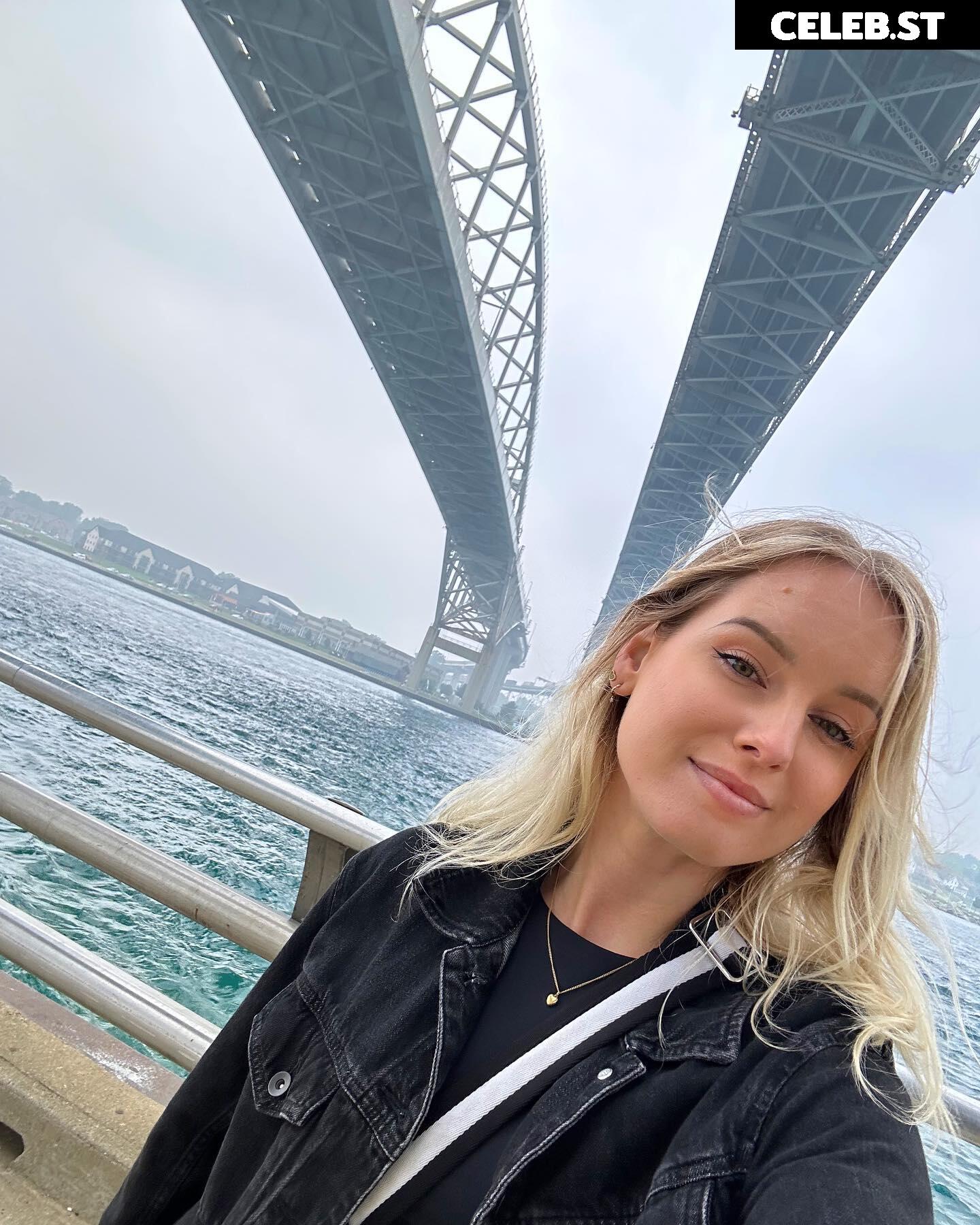 Sonja Reid aka OMGitsfirefoxx Image 3564916