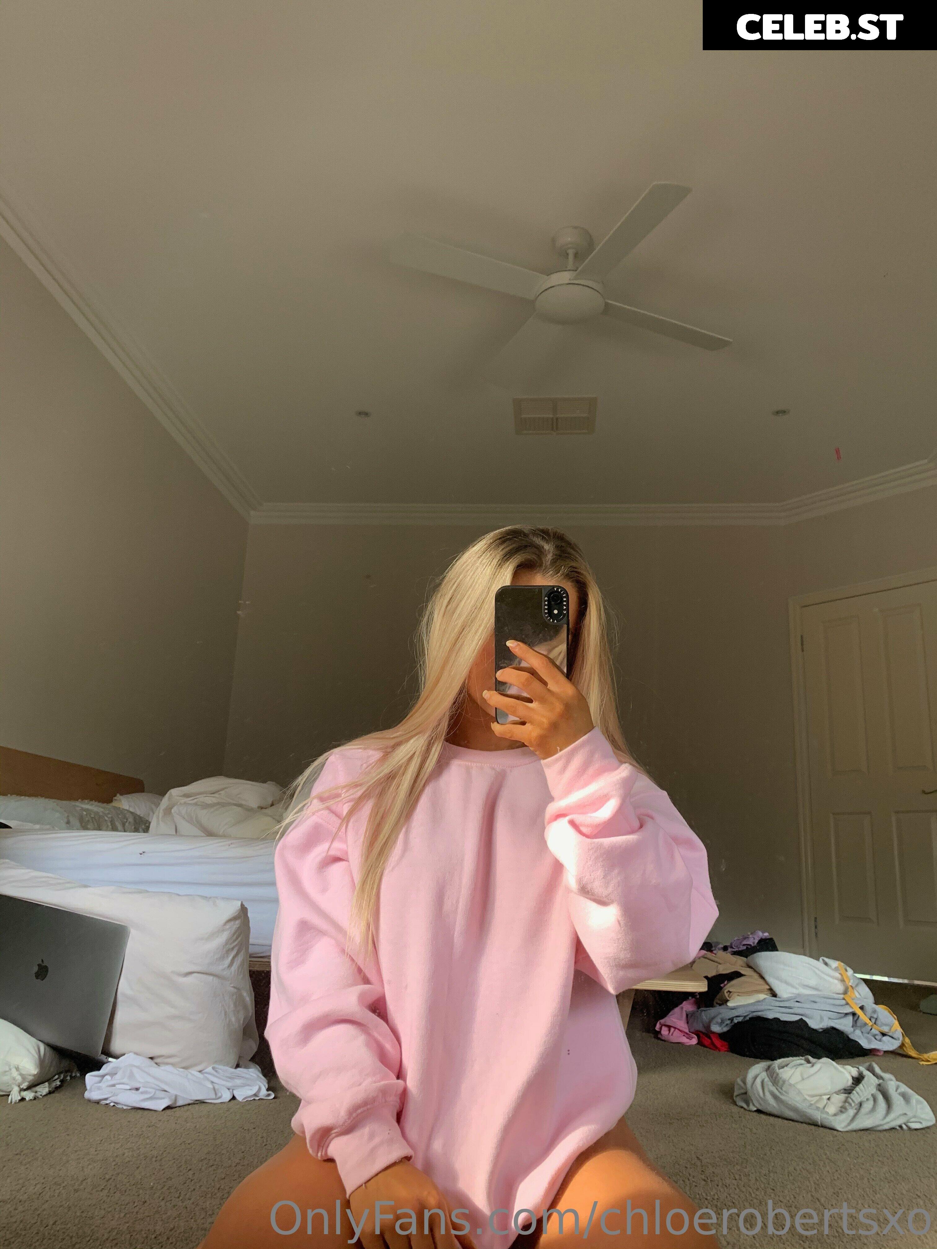 Cassie and Chloe Roberts Image 3561816