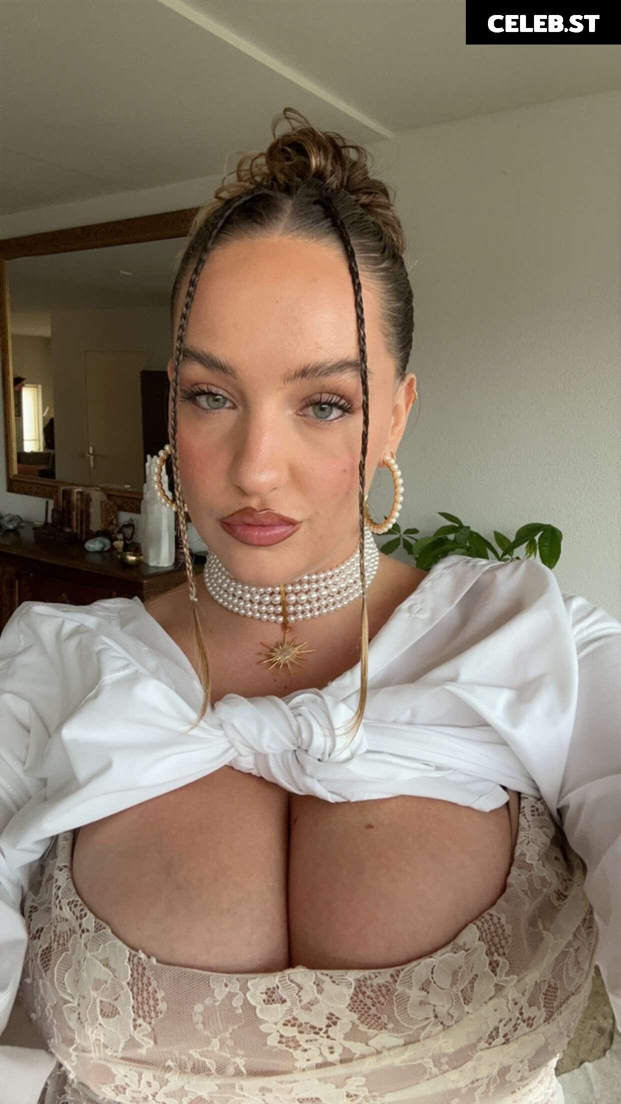 Joann van den Herik joannvdherik Image 3561444