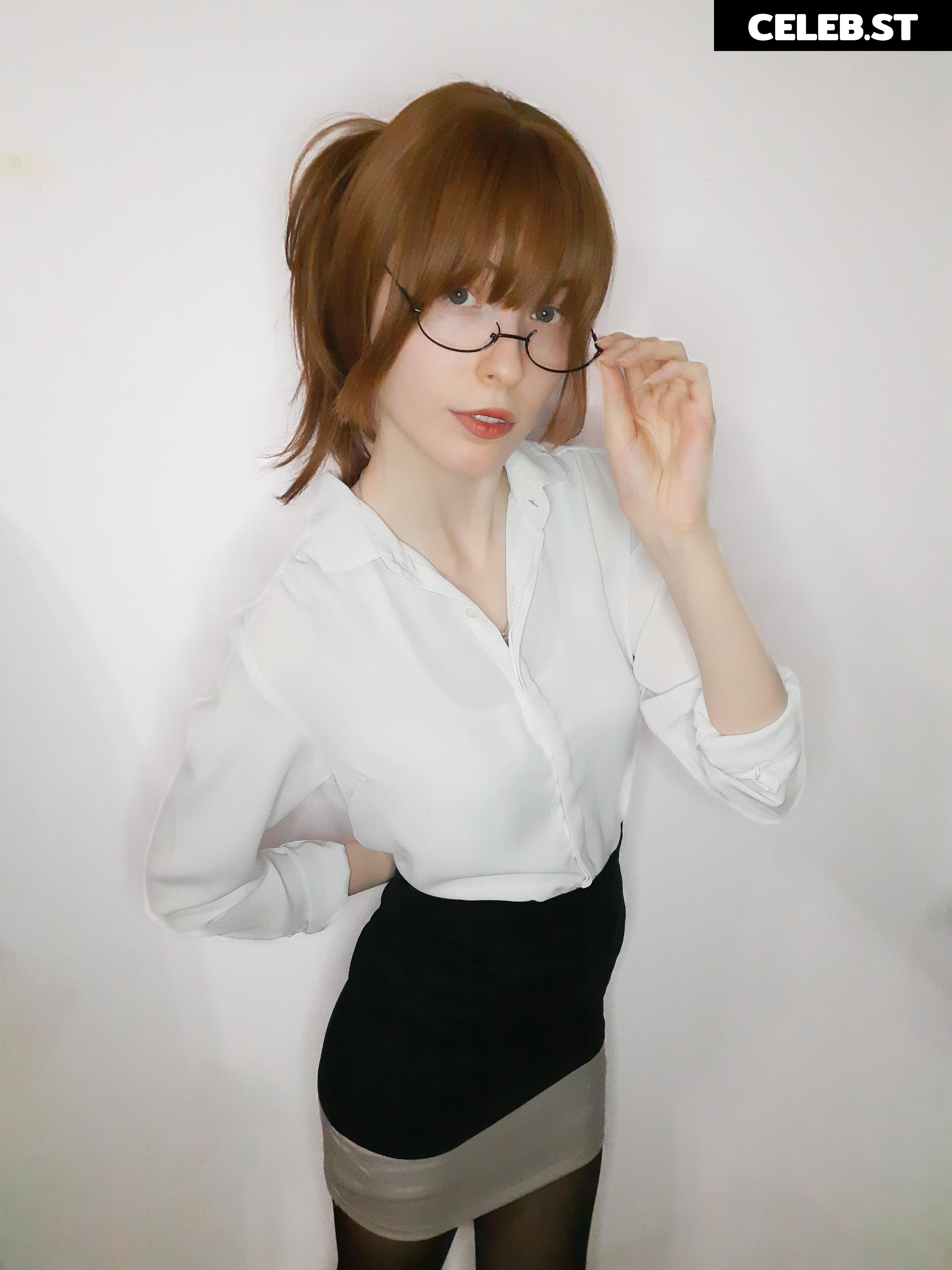 Kiki Glitter Cosplay Image 3562591