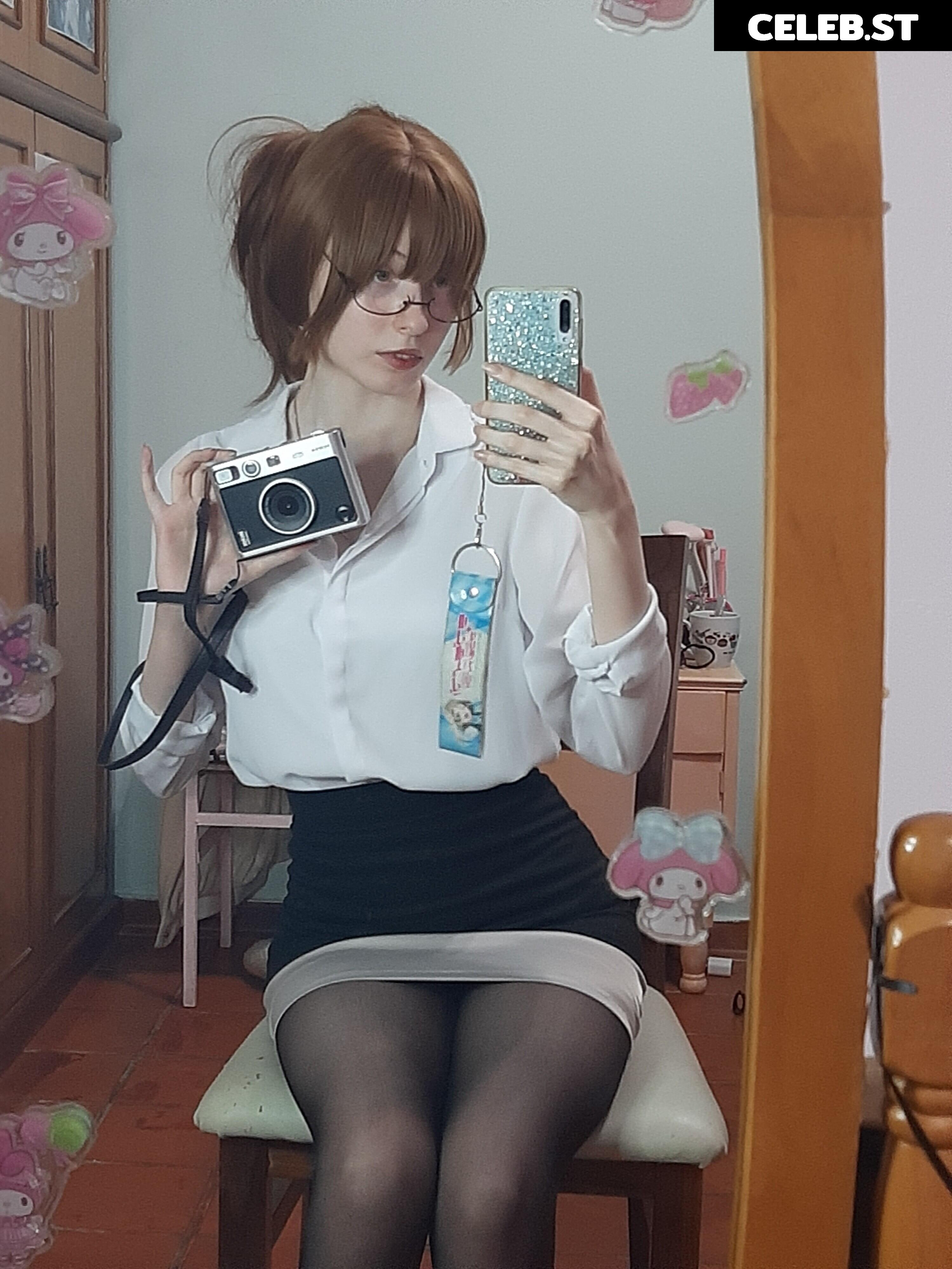 Kiki Glitter Cosplay Image 3563543
