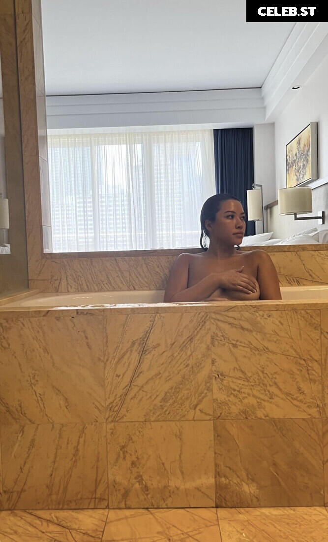 Julia Kelly Image 3560655