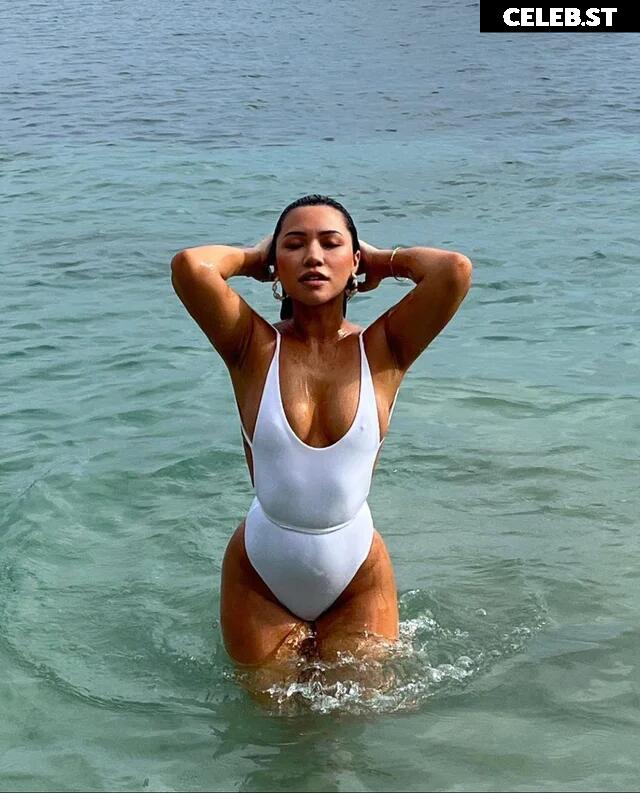 Julia Kelly Image 3560233
