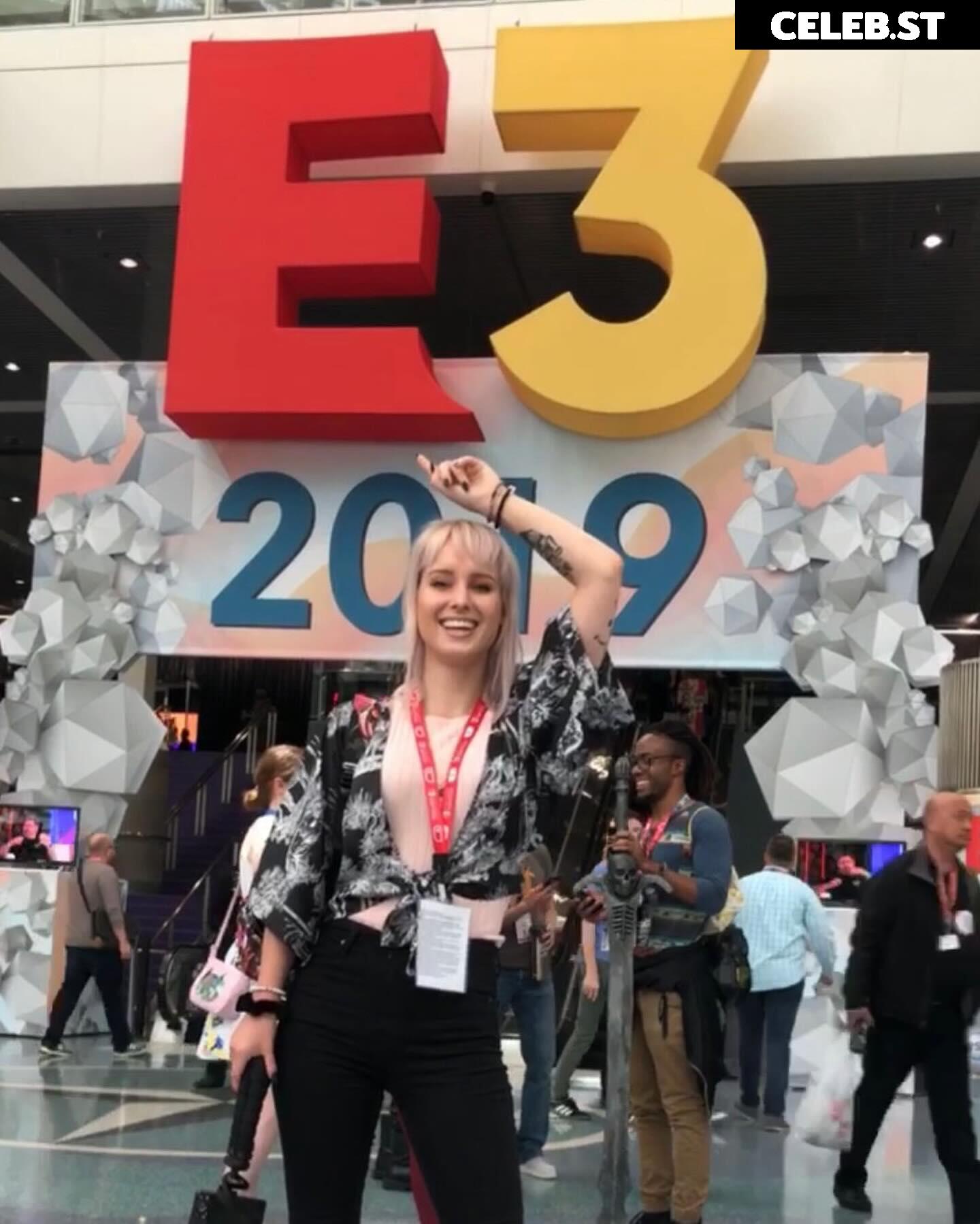 Sonja Reid aka OMGitsfirefoxx Image 3569160