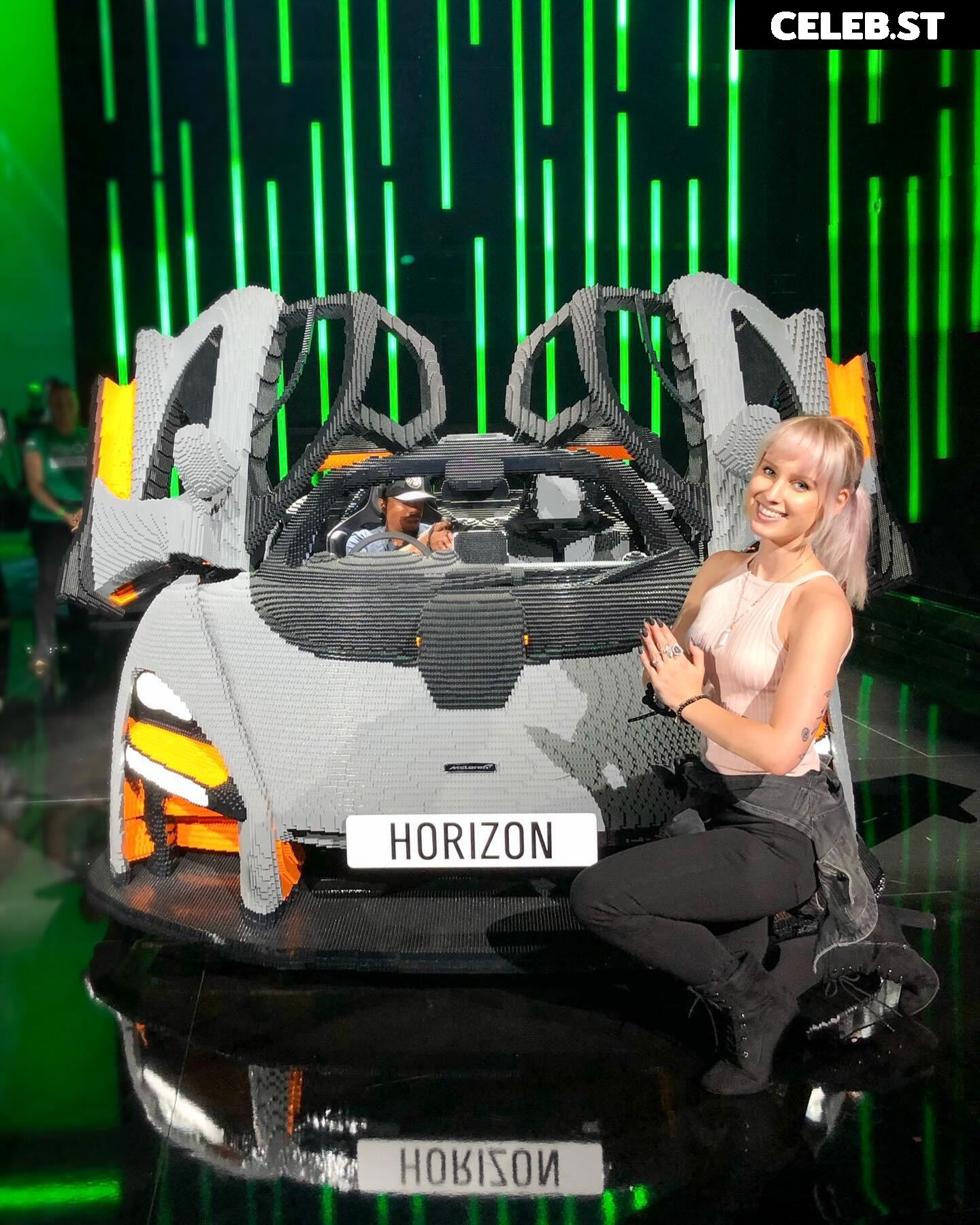 Sonja Reid aka OMGitsfirefoxx Image 3569128