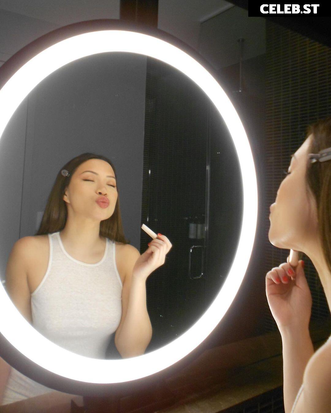 Julia Kelly Image 3569383