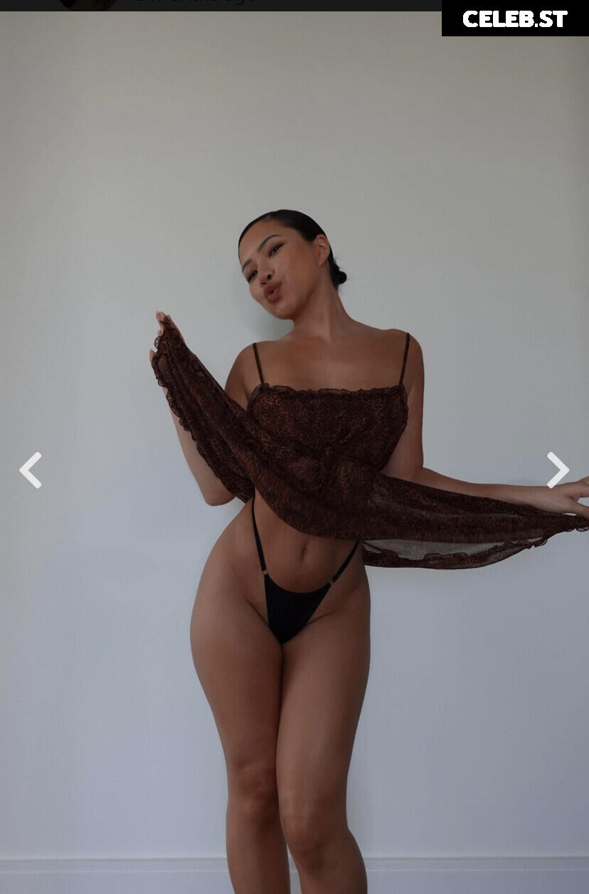 Julia Kelly Image 3568424