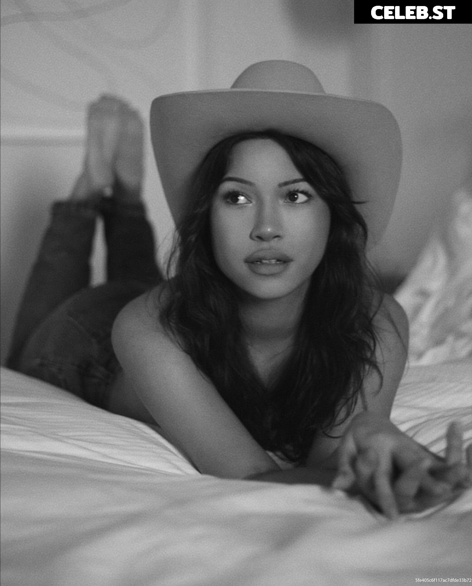 Julia Kelly Image 3568087