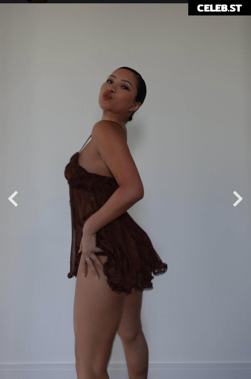 Julia Kelly Image 3568348