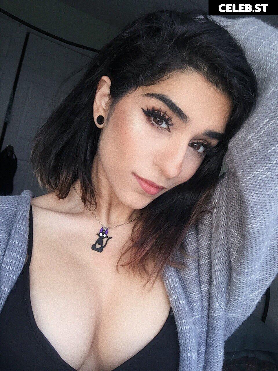 Saira Rose / sairaspooks Image 3555012
