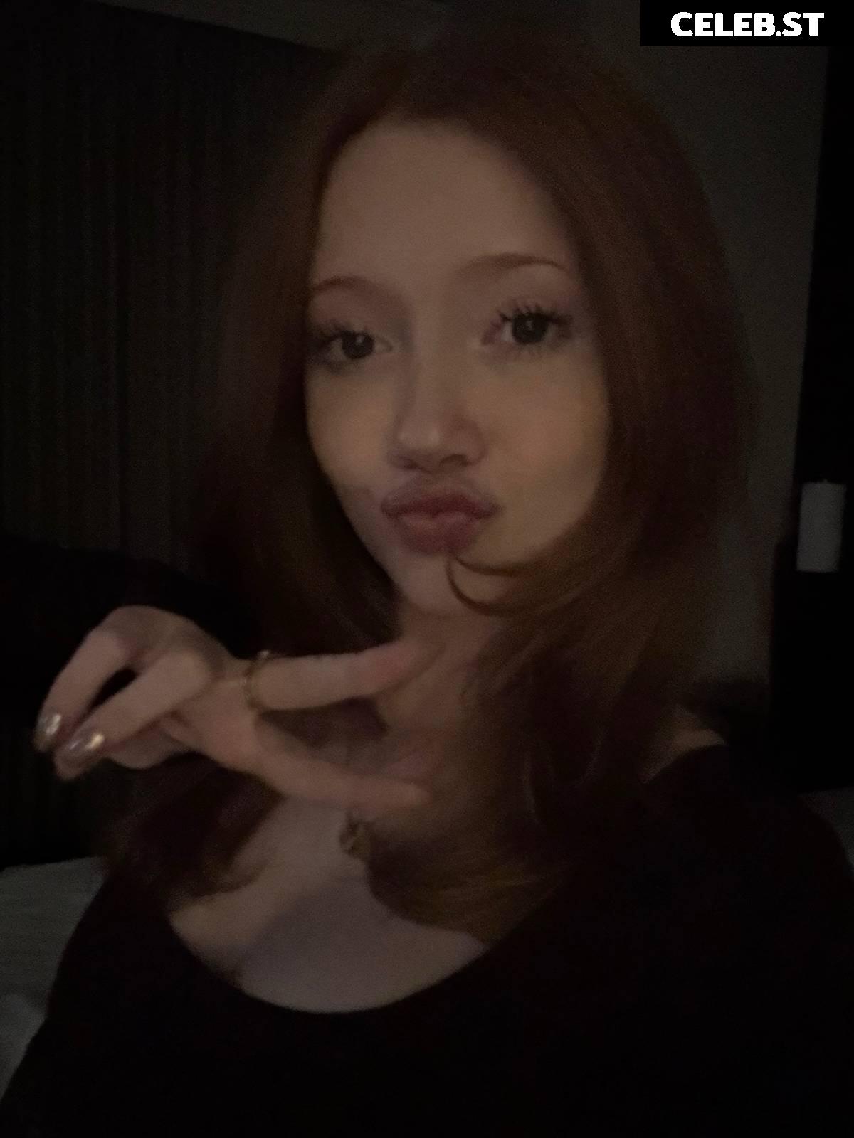Makenna Kelly / Lifewithmak Image 3554954