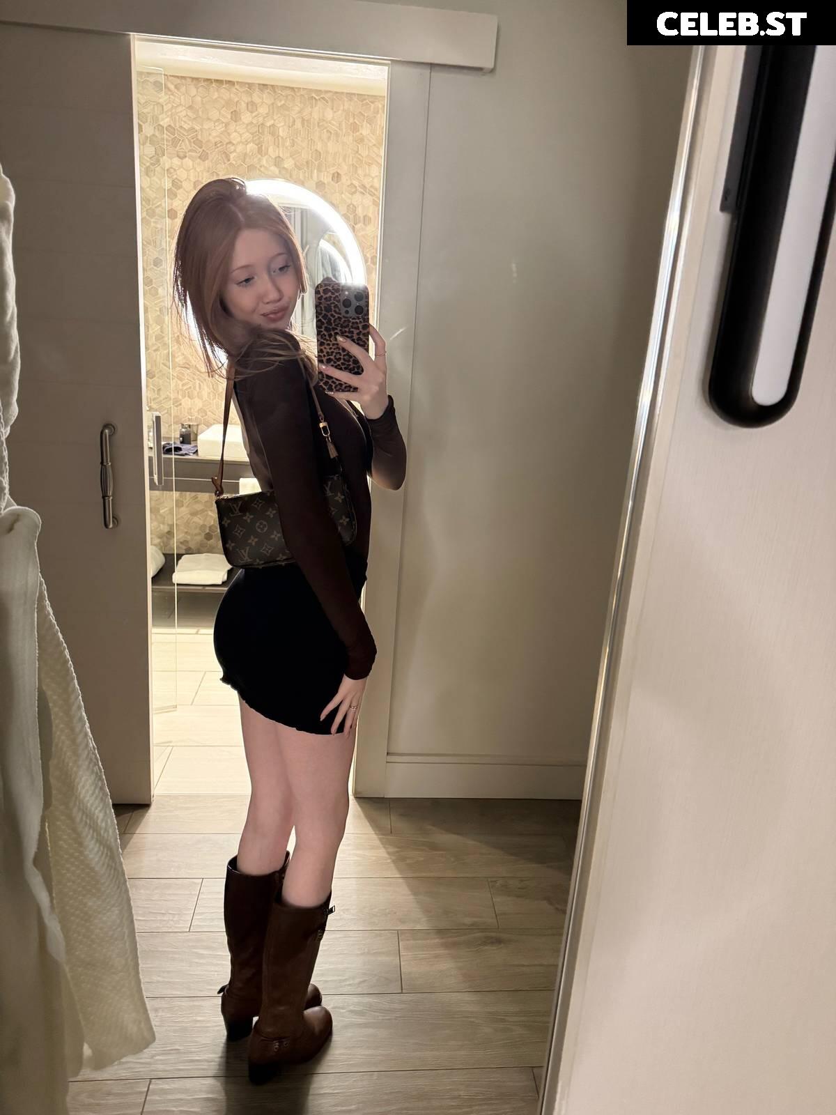 Makenna Kelly / Lifewithmak Image 3554947