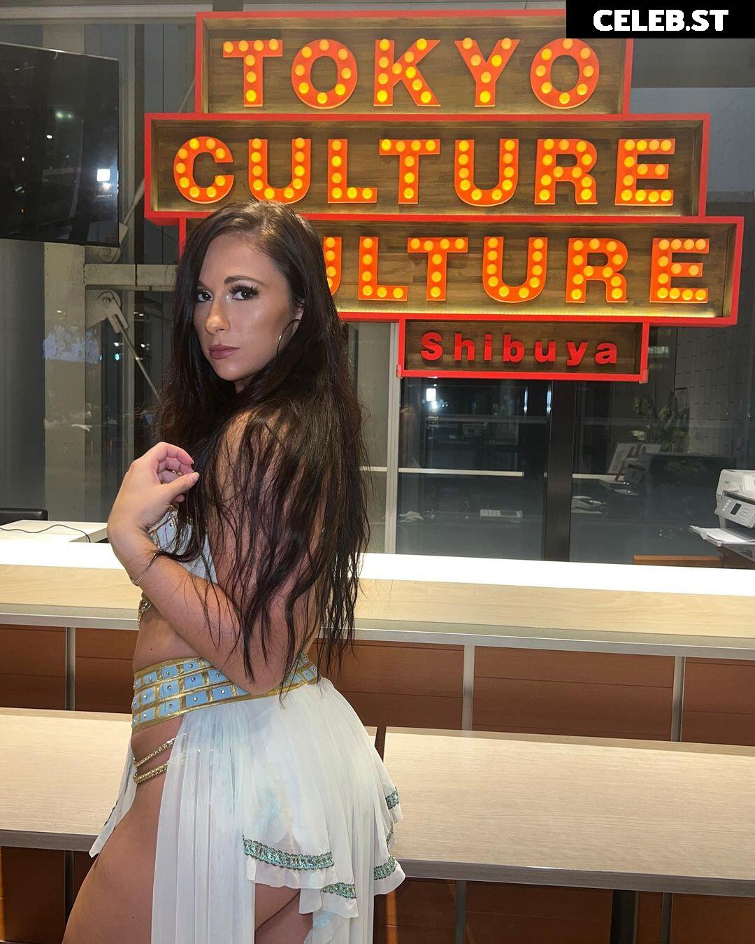 Megan Bayne Image 3554923