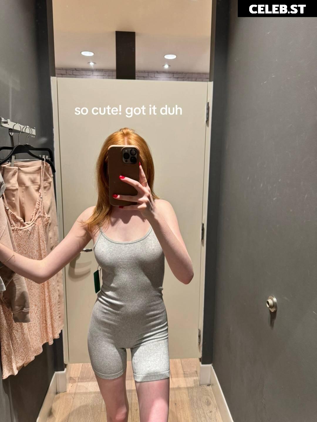 Makenna Kelly / Lifewithmak Image 3552688
