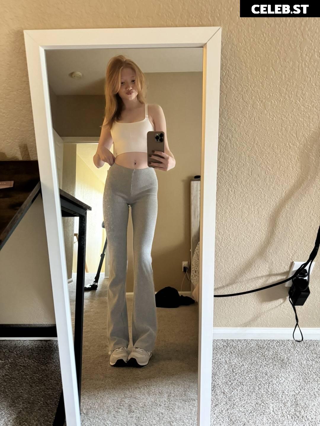 Makenna Kelly / Lifewithmak Image 3552282