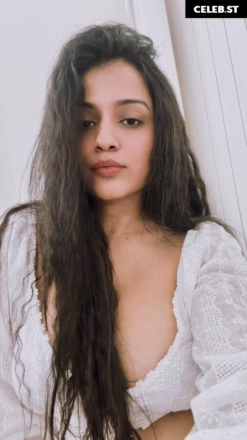 Nidhi Chaudhary Image 3552933