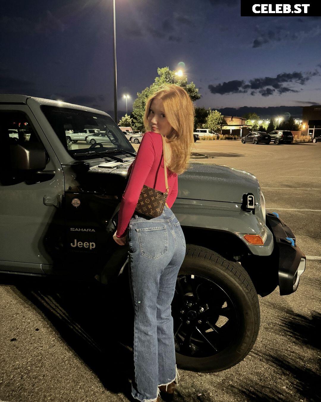 Makenna Kelly / Lifewithmak Image 3553418