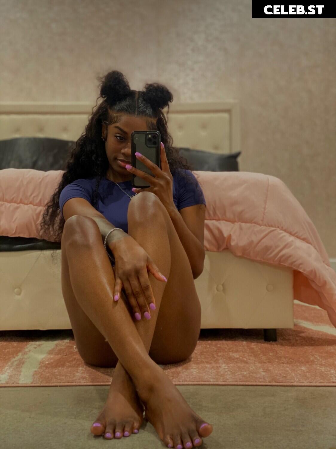 Amira Symon / ch0cobunny Image 3550808