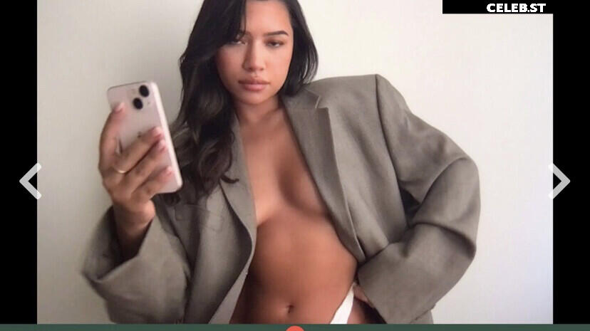 Julia Kelly Image 3559136