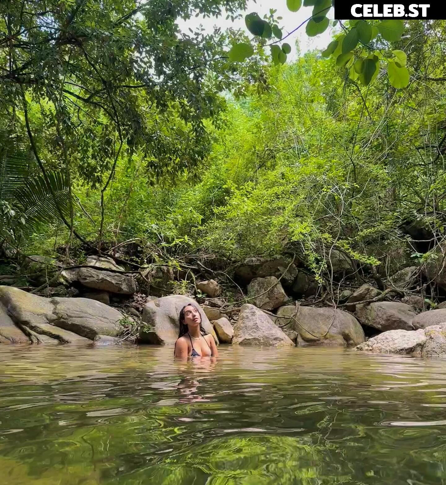 Sabrina Pezeshkian | sabadabadoodle | sabababaroo Image 3546478